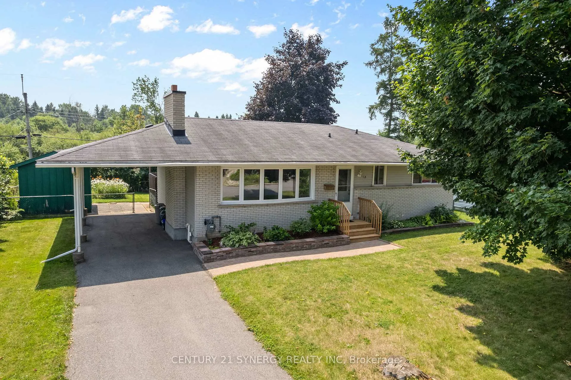 Photo 2 of 20 Parkside Crescent, Ottawa, Meadowlands/Crestview — HOMEH