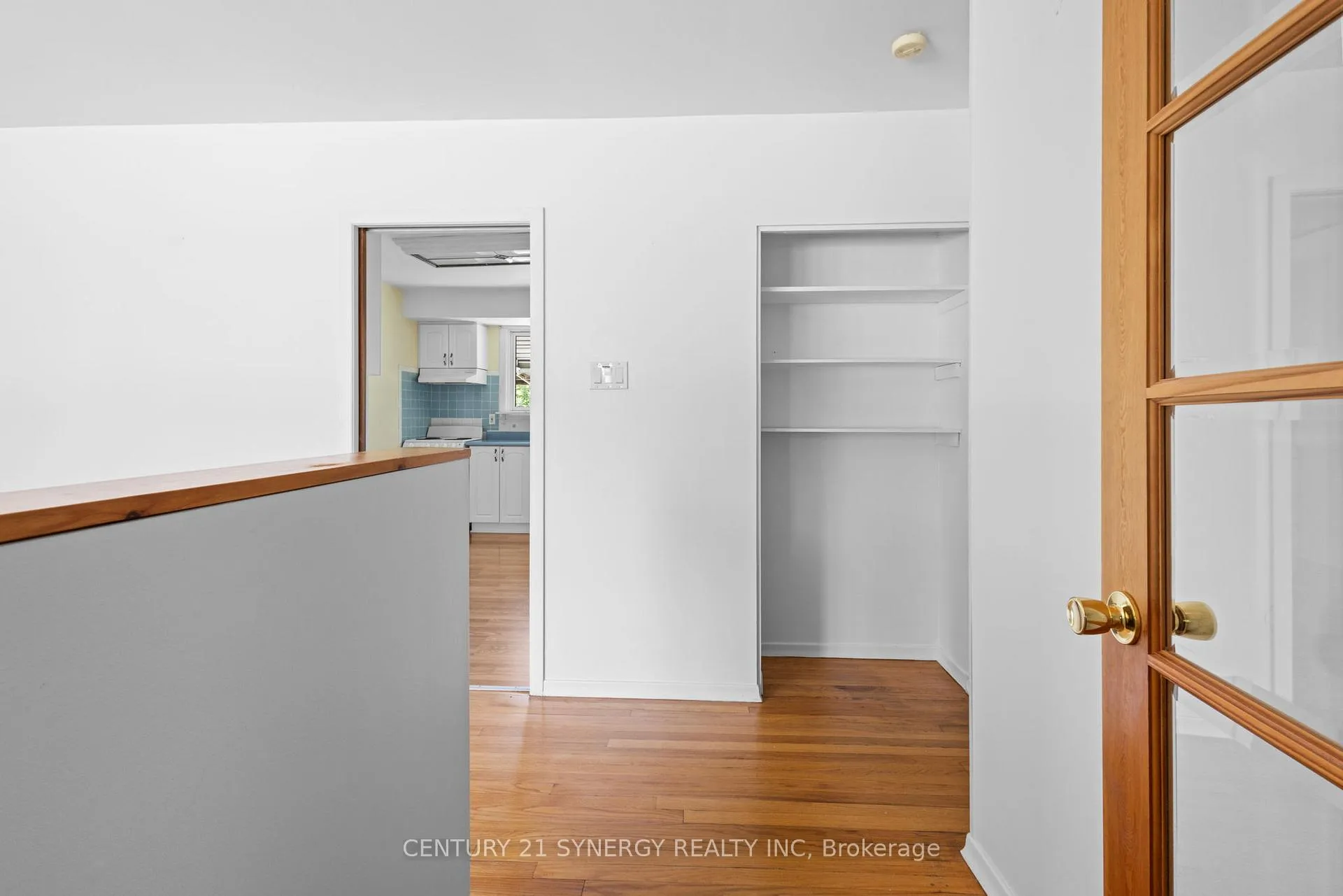 Photo 5 of 20 Parkside Crescent, Ottawa, Meadowlands/Crestview — HOMEH