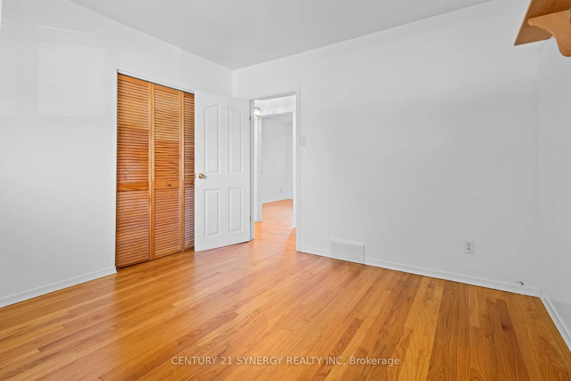 Photo 17 of 20 Parkside Crescent, Ottawa, Meadowlands/Crestview — HOMEH