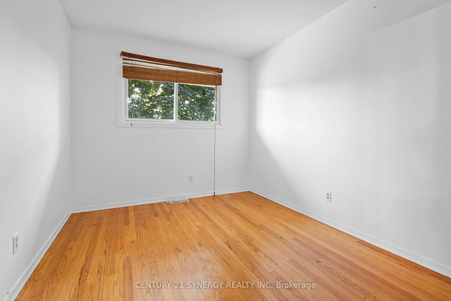 Photo 18 of 20 Parkside Crescent, Ottawa, Meadowlands/Crestview — HOMEH