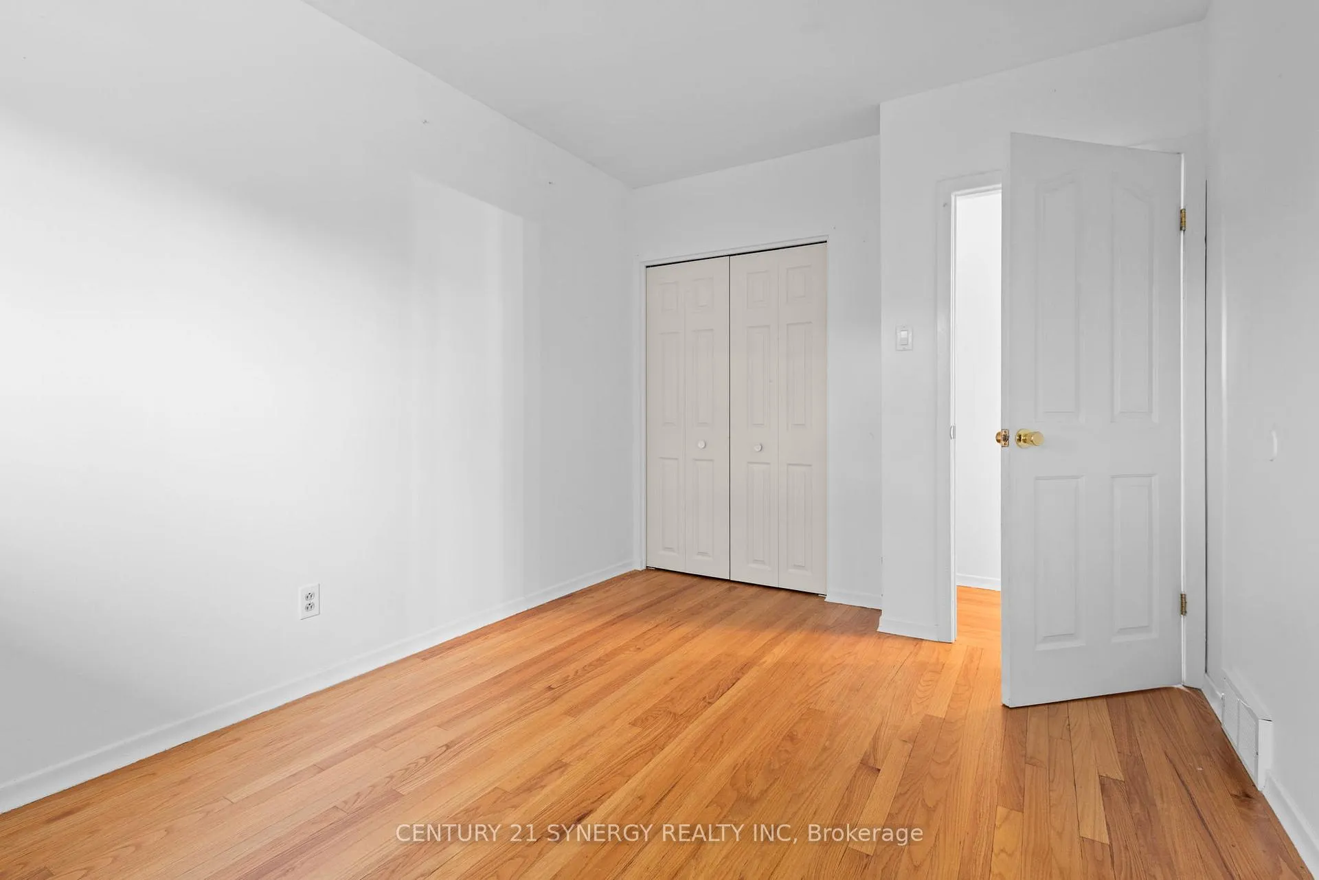 Photo 20 of 20 Parkside Crescent, Ottawa, Meadowlands/Crestview — HOMEH