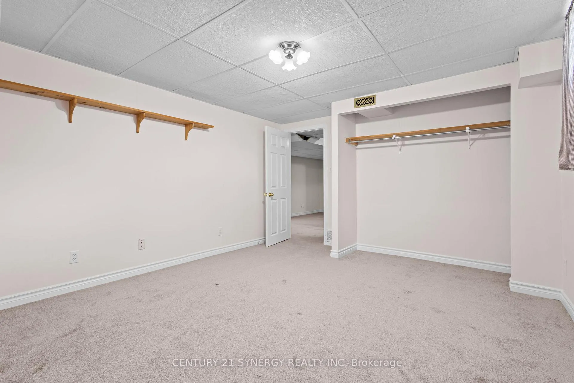 Photo 24 of 20 Parkside Crescent, Ottawa, Meadowlands/Crestview — HOMEH