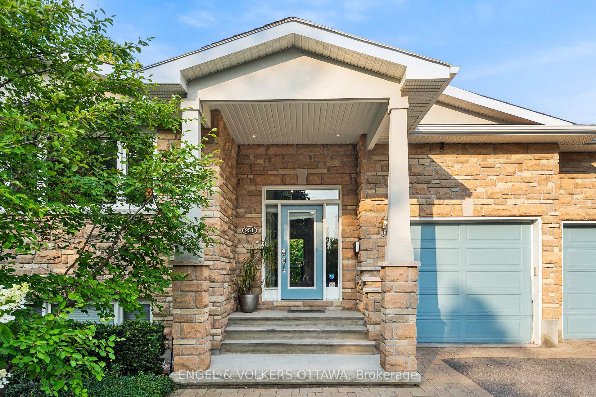 Photo 4 of 951 Hare Avenue, Ottawa, McKellar Heights/Glabar Park — HOMEH