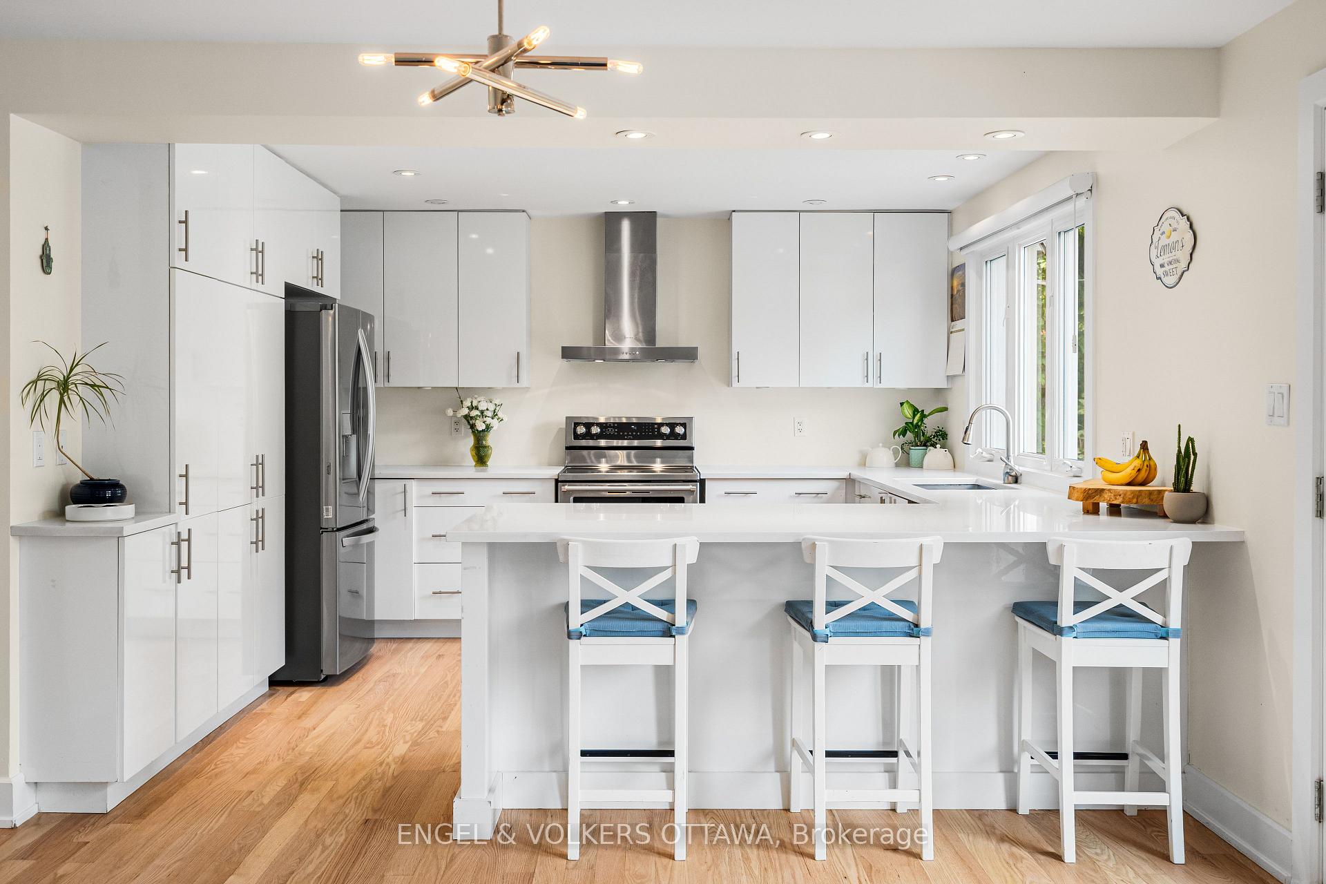 Photo 10 of 951 Hare Avenue, Ottawa, McKellar Heights/Glabar Park — HOMEH
