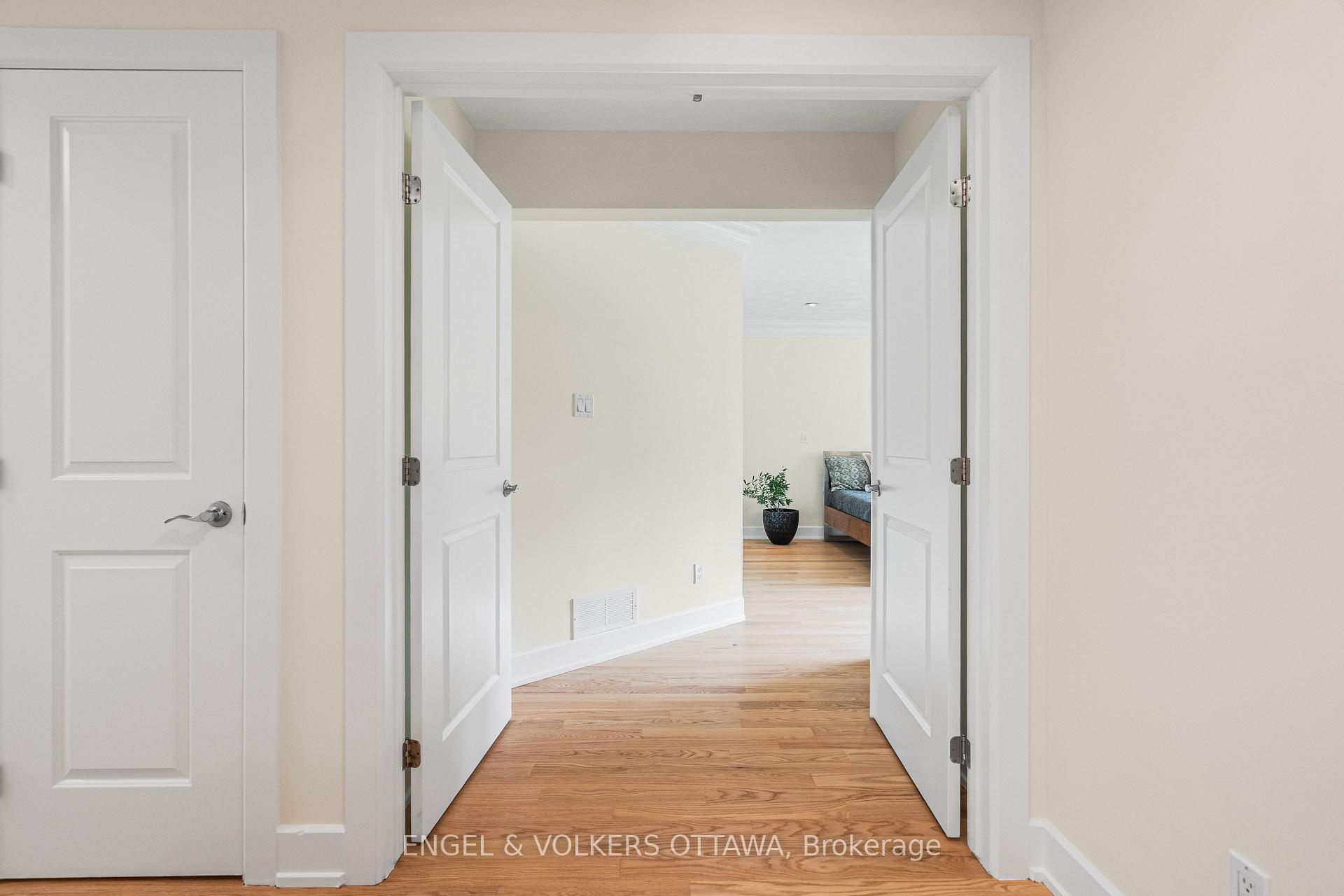 Photo 13 of 951 Hare Avenue, Ottawa, McKellar Heights/Glabar Park — HOMEH
