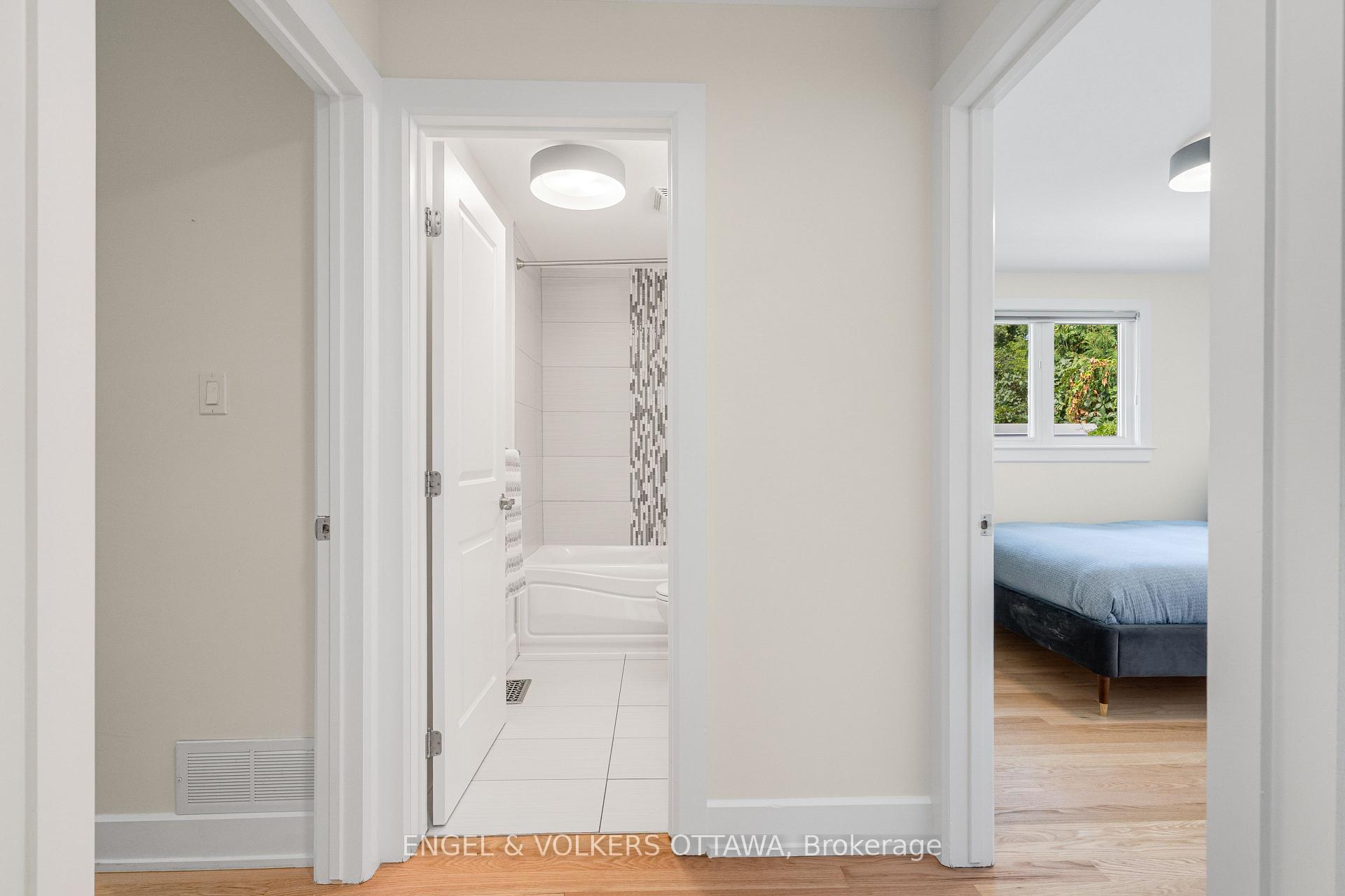Photo 20 of 951 Hare Avenue, Ottawa, McKellar Heights/Glabar Park — HOMEH