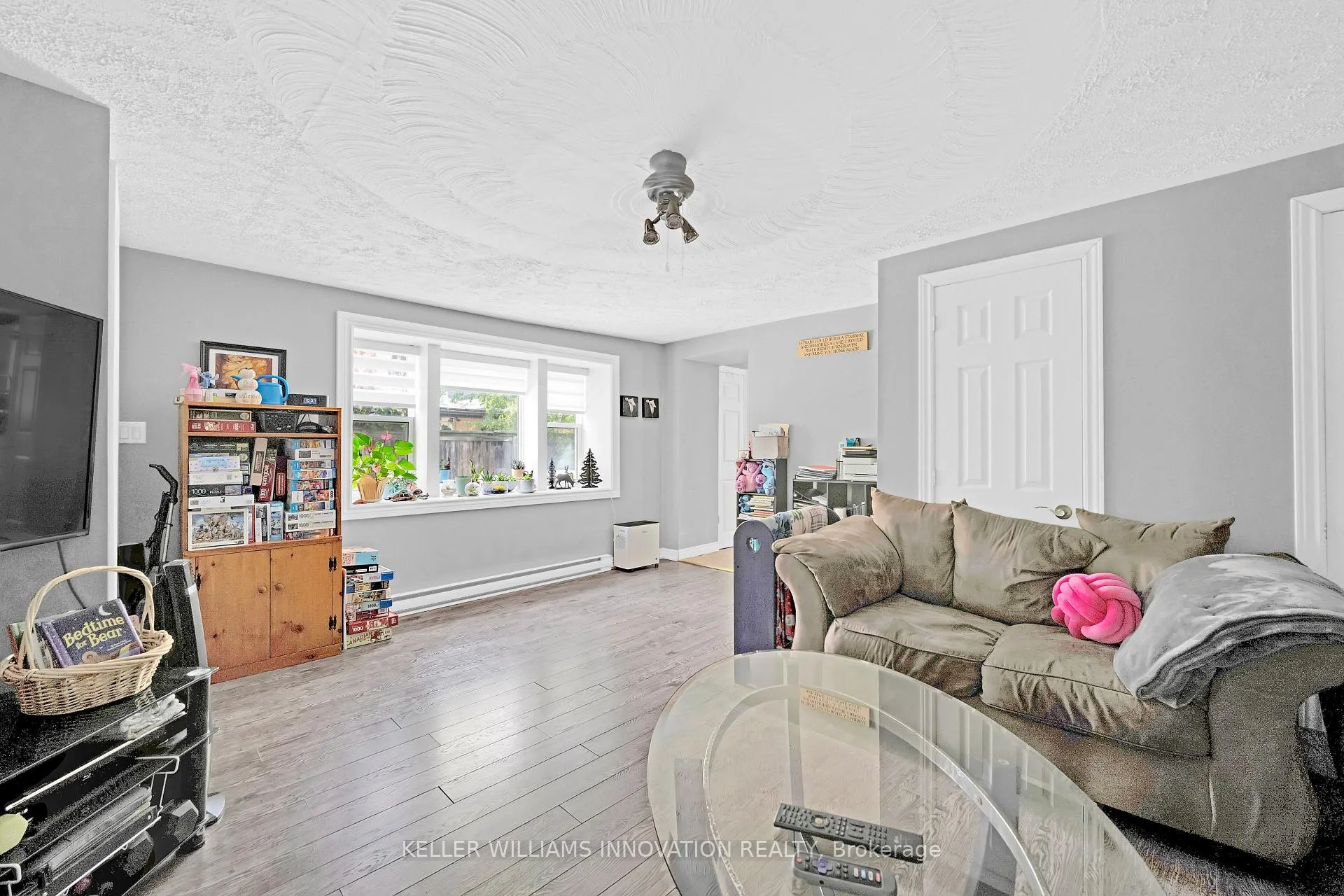 Photo 7 of 4249 Academy Street, Lincoln, Beamsville — HOMEH