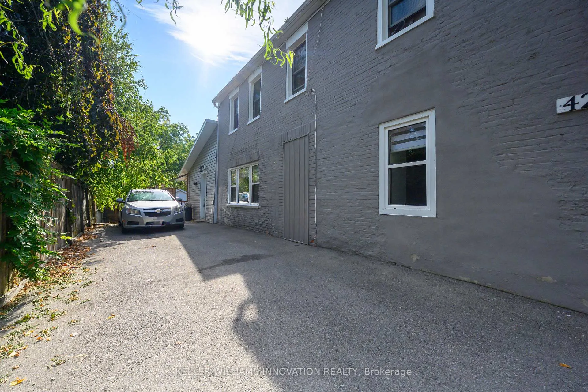 Photo 23 of 4249 Academy Street, Lincoln, Beamsville — HOMEH