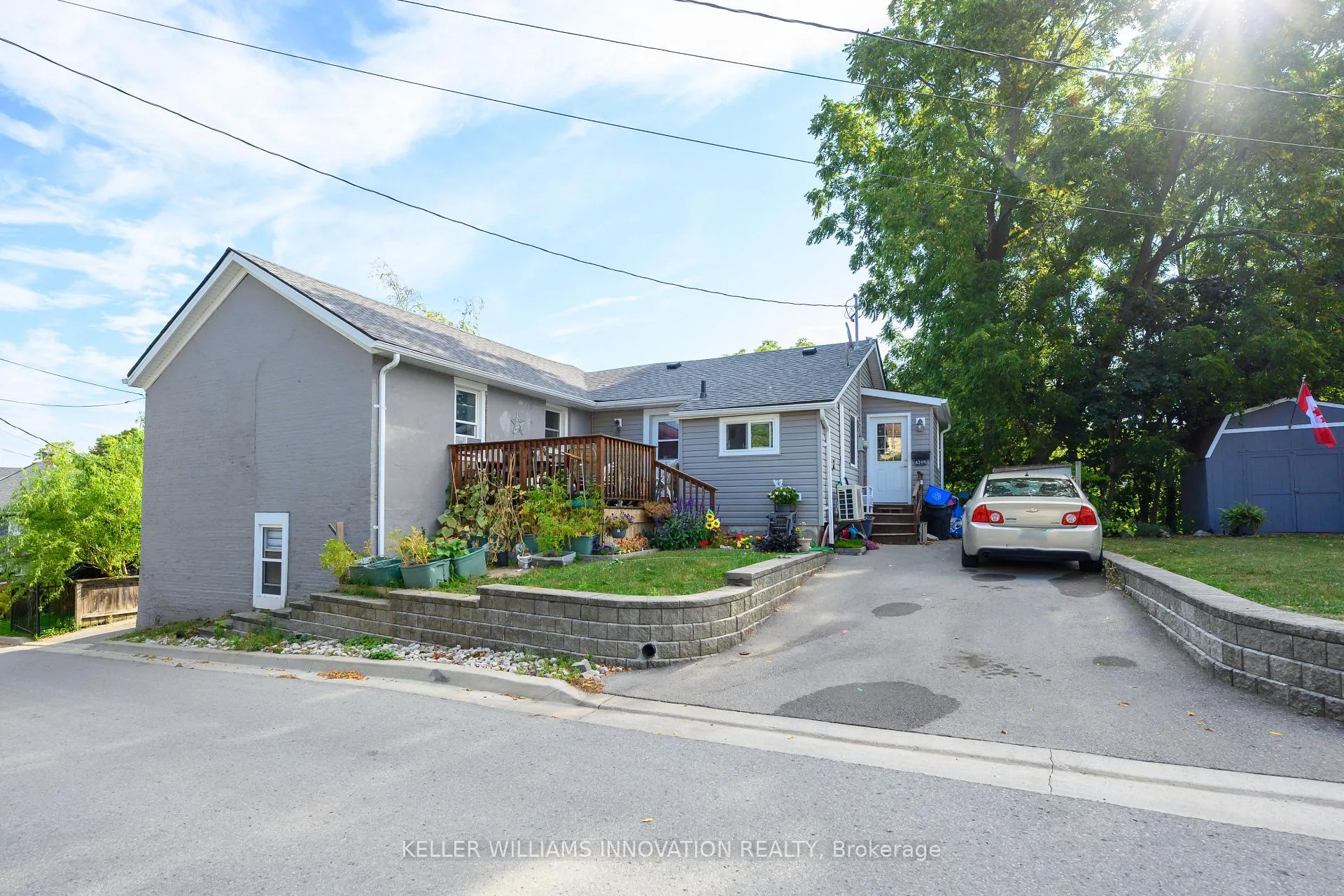 Photo 26 of 4249 Academy Street, Lincoln, Beamsville — HOMEH