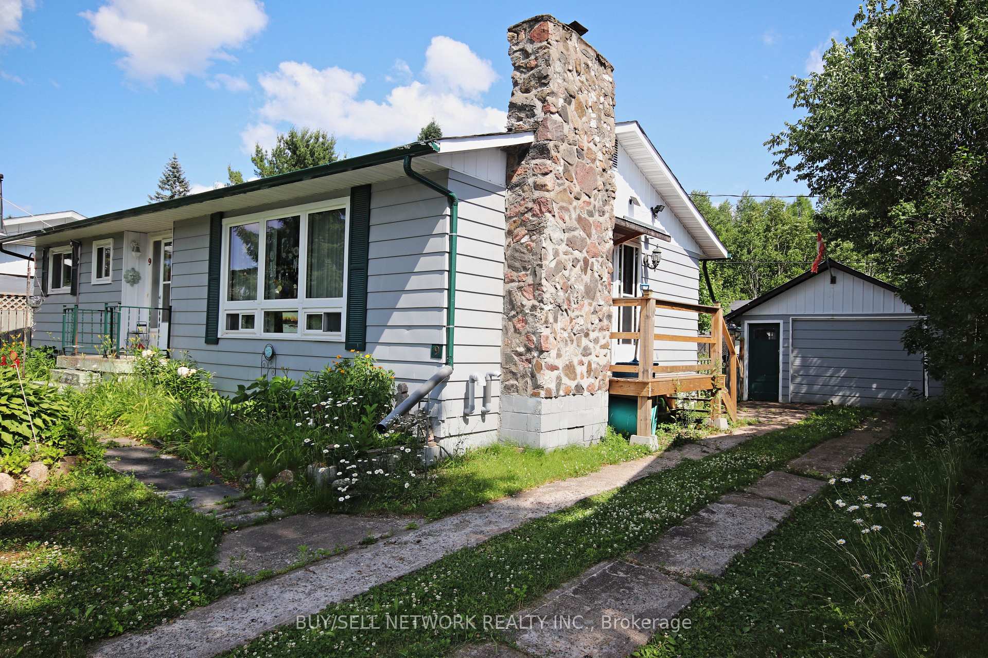 Front of 9 Hemlock Street