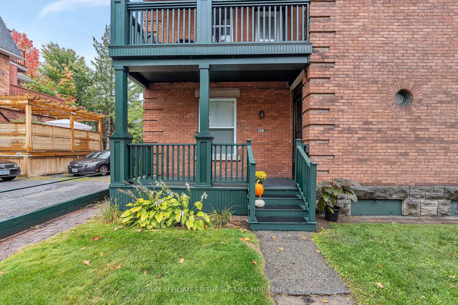 Photo 2 of 194 - 196 Augusta Street, Ottawa, Sandy Hill — HOMEH