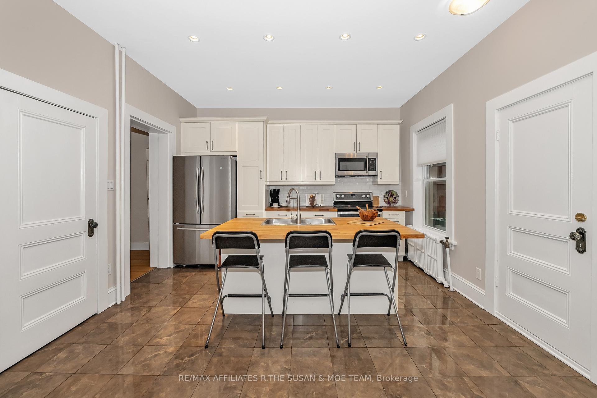 Photo 8 of 194 - 196 Augusta Street, Ottawa, Sandy Hill — HOMEH