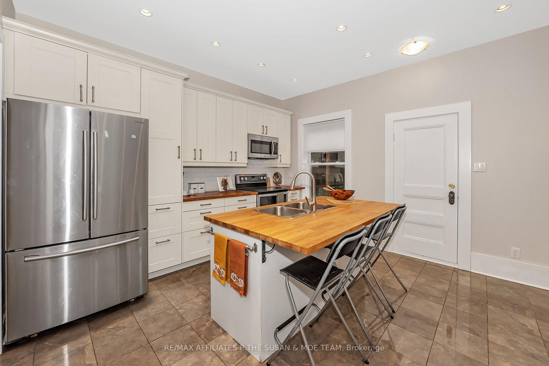 Photo 9 of 194 - 196 Augusta Street, Ottawa, Sandy Hill — HOMEH