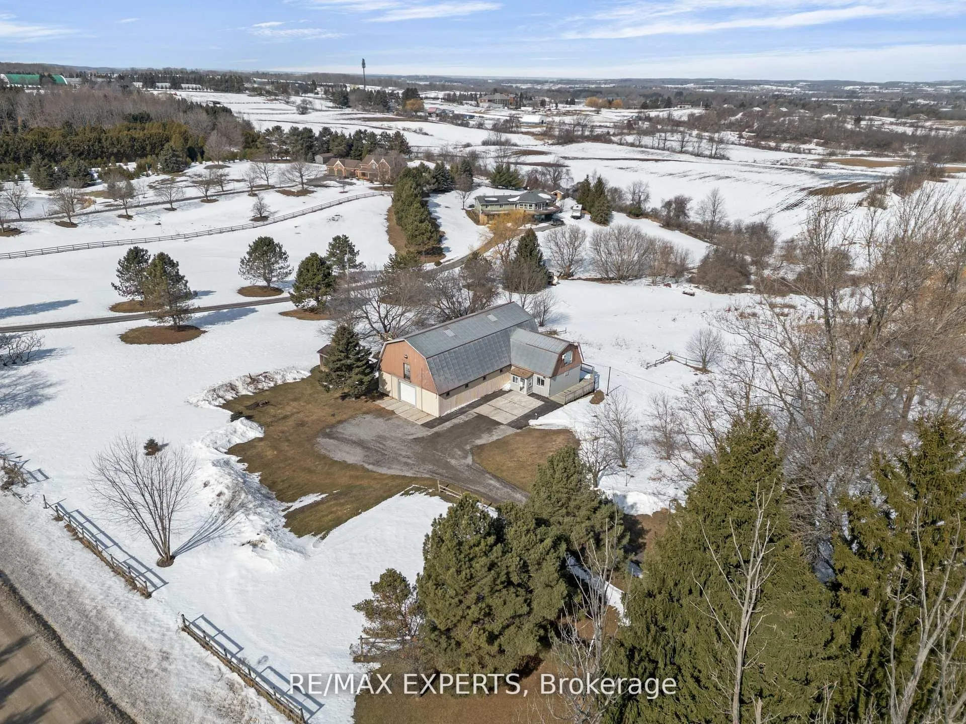 Photo 2 of 5780 17th Side Road, King, Rural King — HOMEH