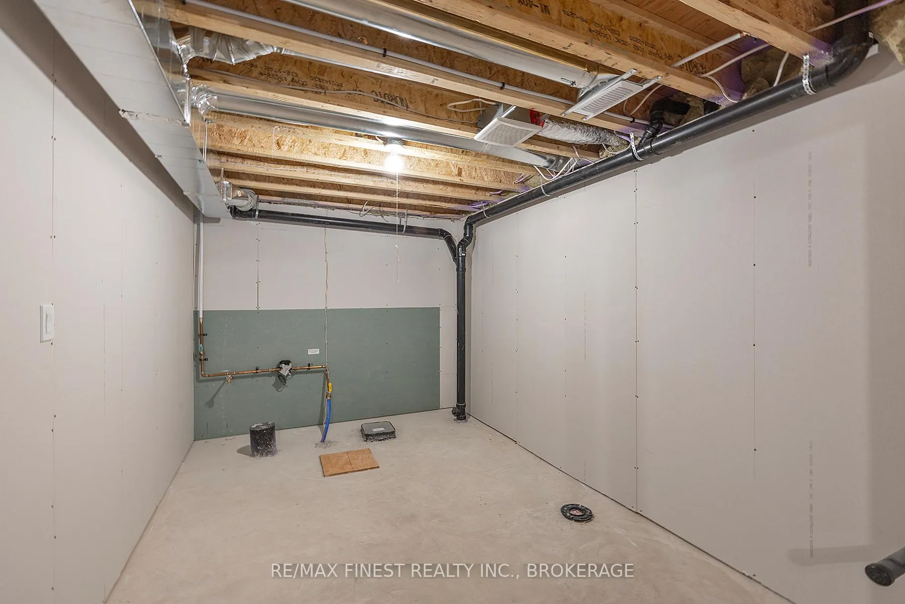 Photo 50 of 1315 Turnbull Way, Kingston, City Northwest — HOMEH
