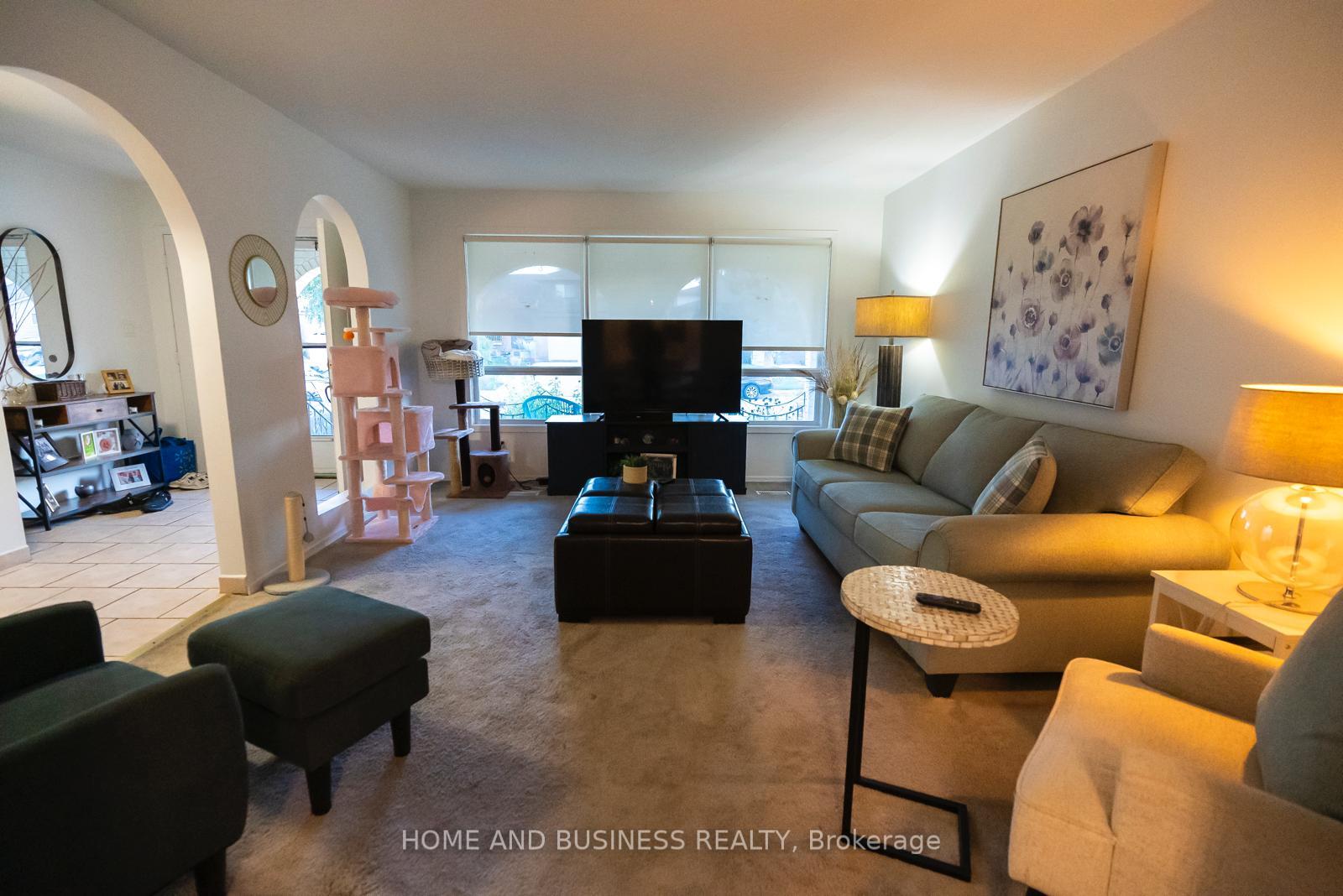 Photo 2 of 60 Neil Avenue, Hamilton, Stoney Creek — HOMEH