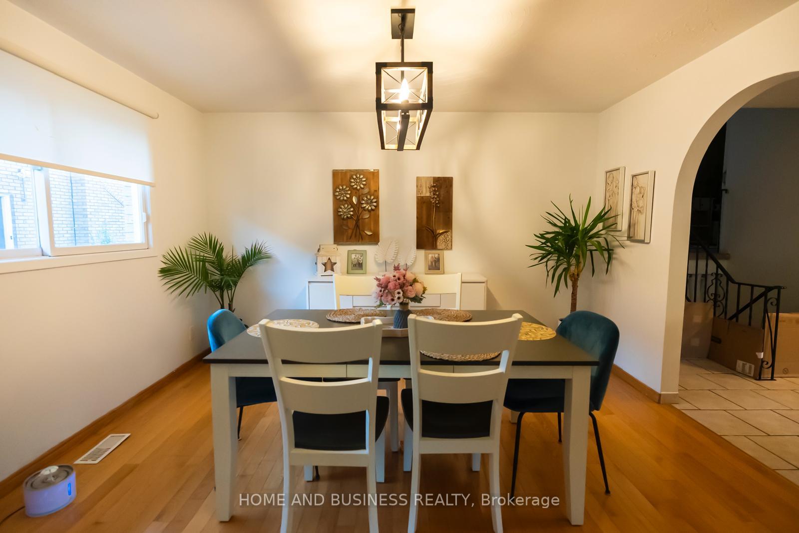 Photo 4 of 60 Neil Avenue, Hamilton, Stoney Creek — HOMEH