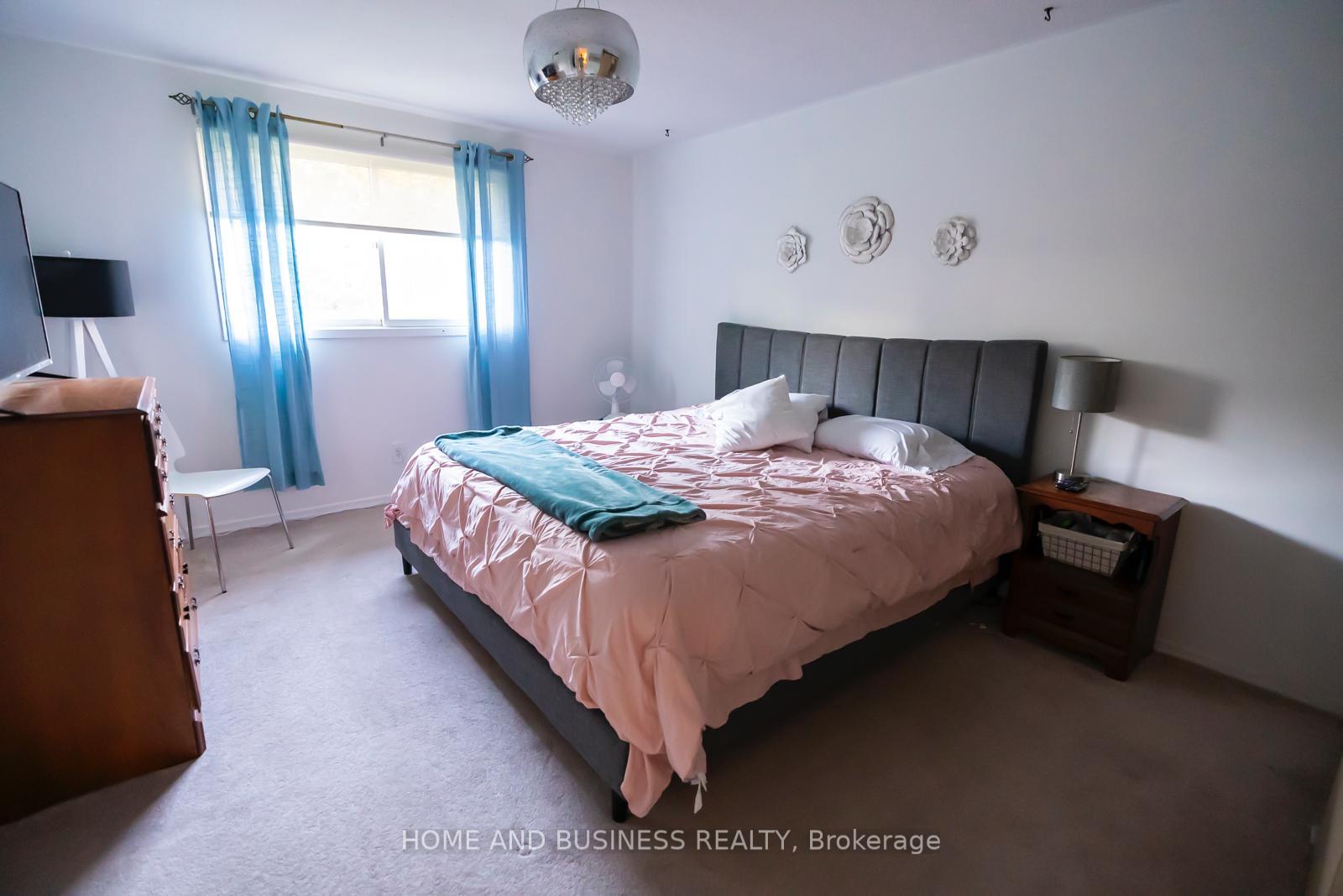 Photo 9 of 60 Neil Avenue, Hamilton, Stoney Creek — HOMEH