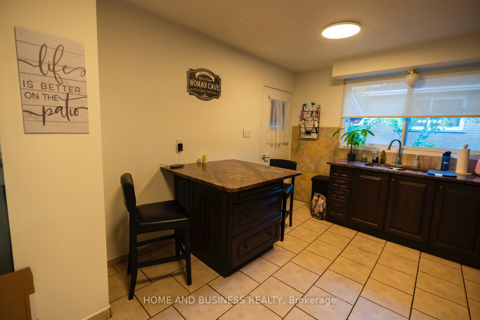 Photo 11 of 60 Neil Avenue, Hamilton, Stoney Creek — HOMEH