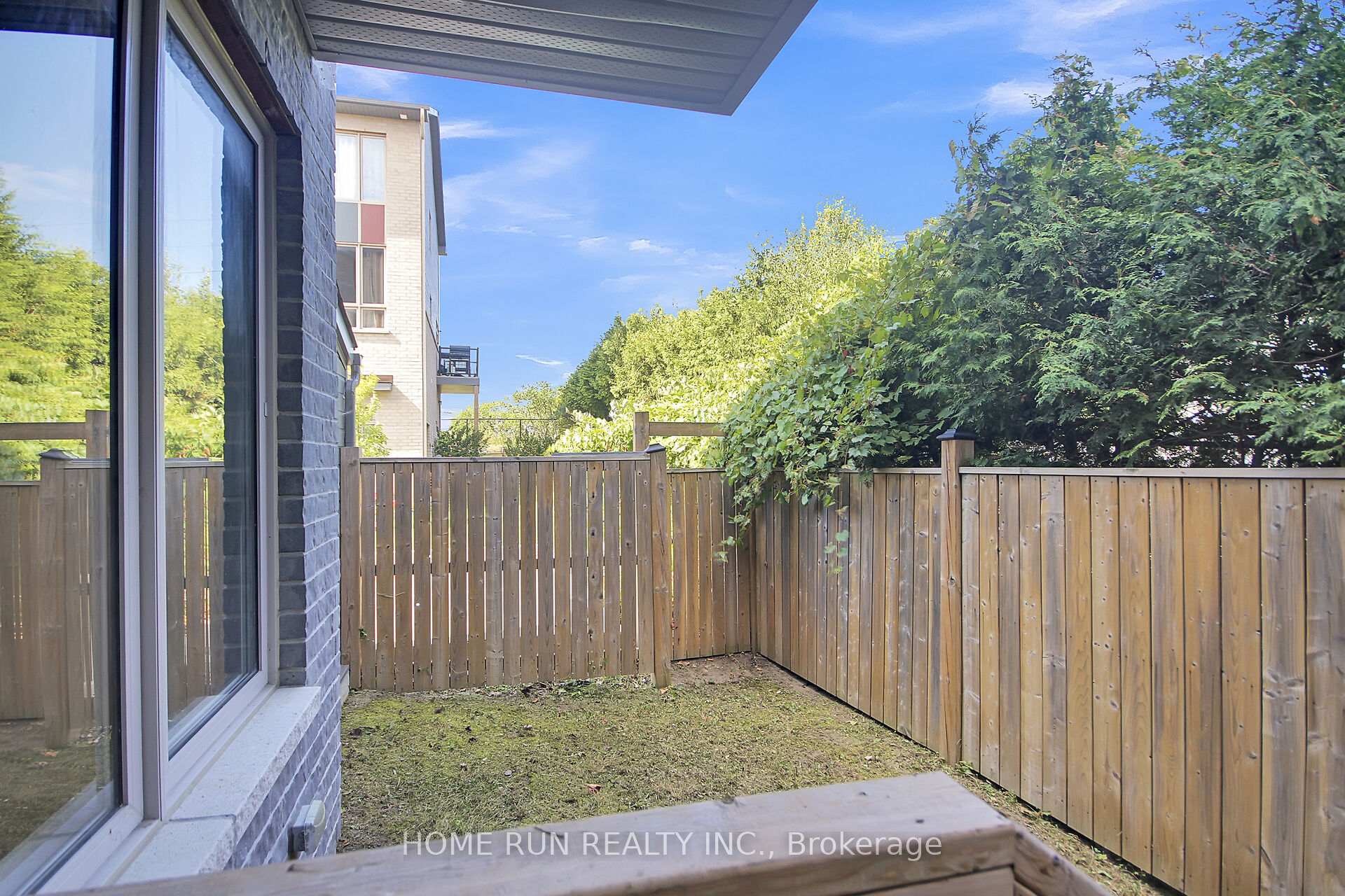 Photo 25 of 600 Terravita Private, Ottawa, Windsor Park Village — HOMEH