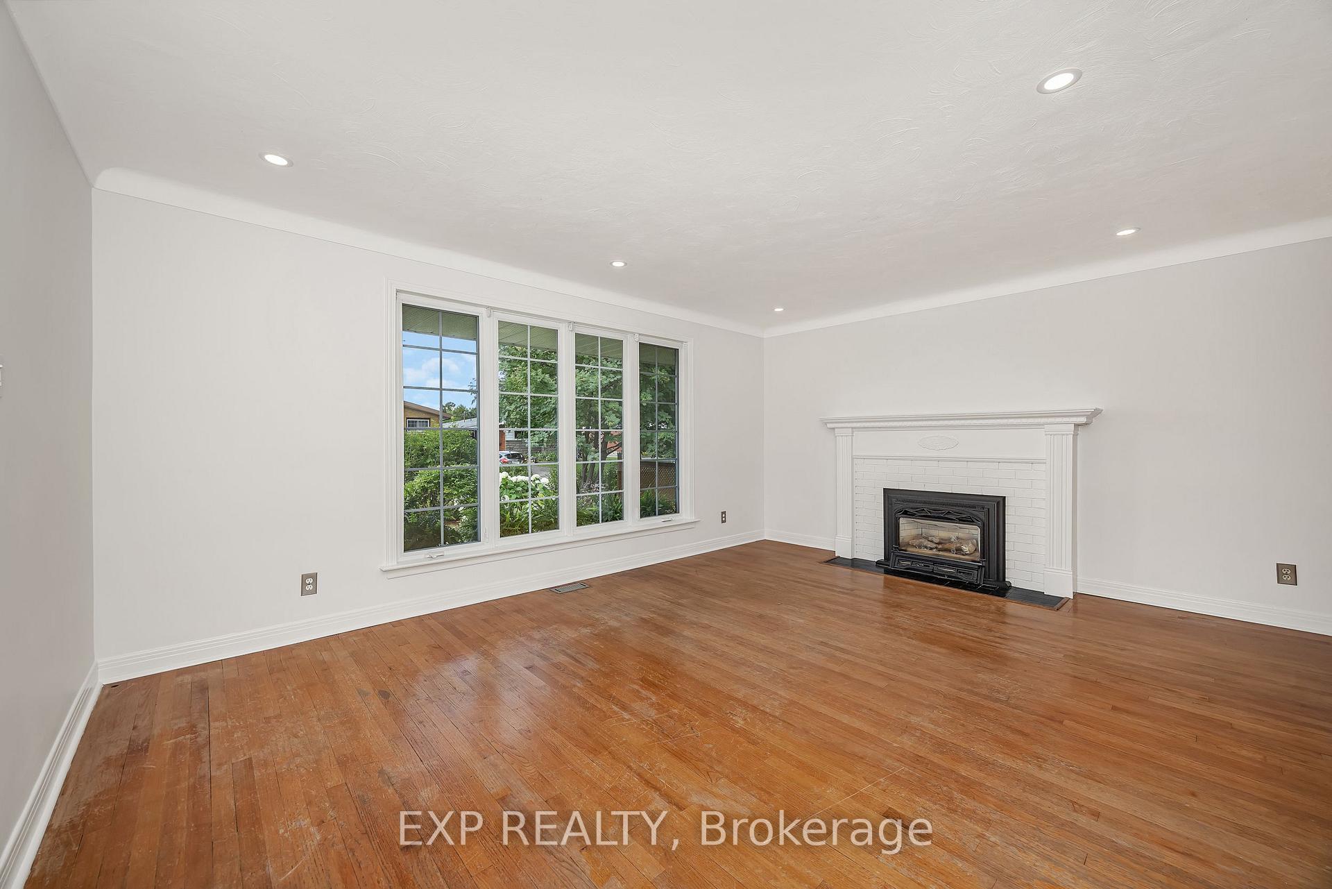 Photo 7 of 2158 Westbourne Avenue, Ottawa, McKellar Heights/Glabar Park — HOMEH