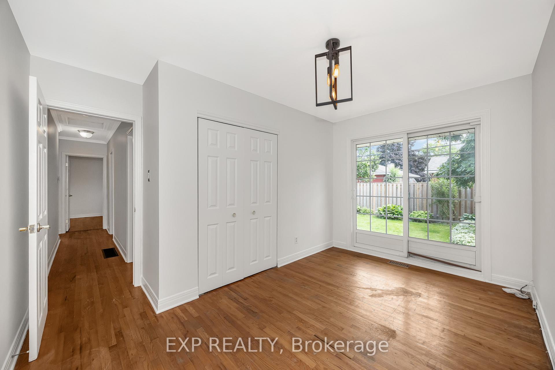Photo 17 of 2158 Westbourne Avenue, Ottawa, McKellar Heights/Glabar Park — HOMEH