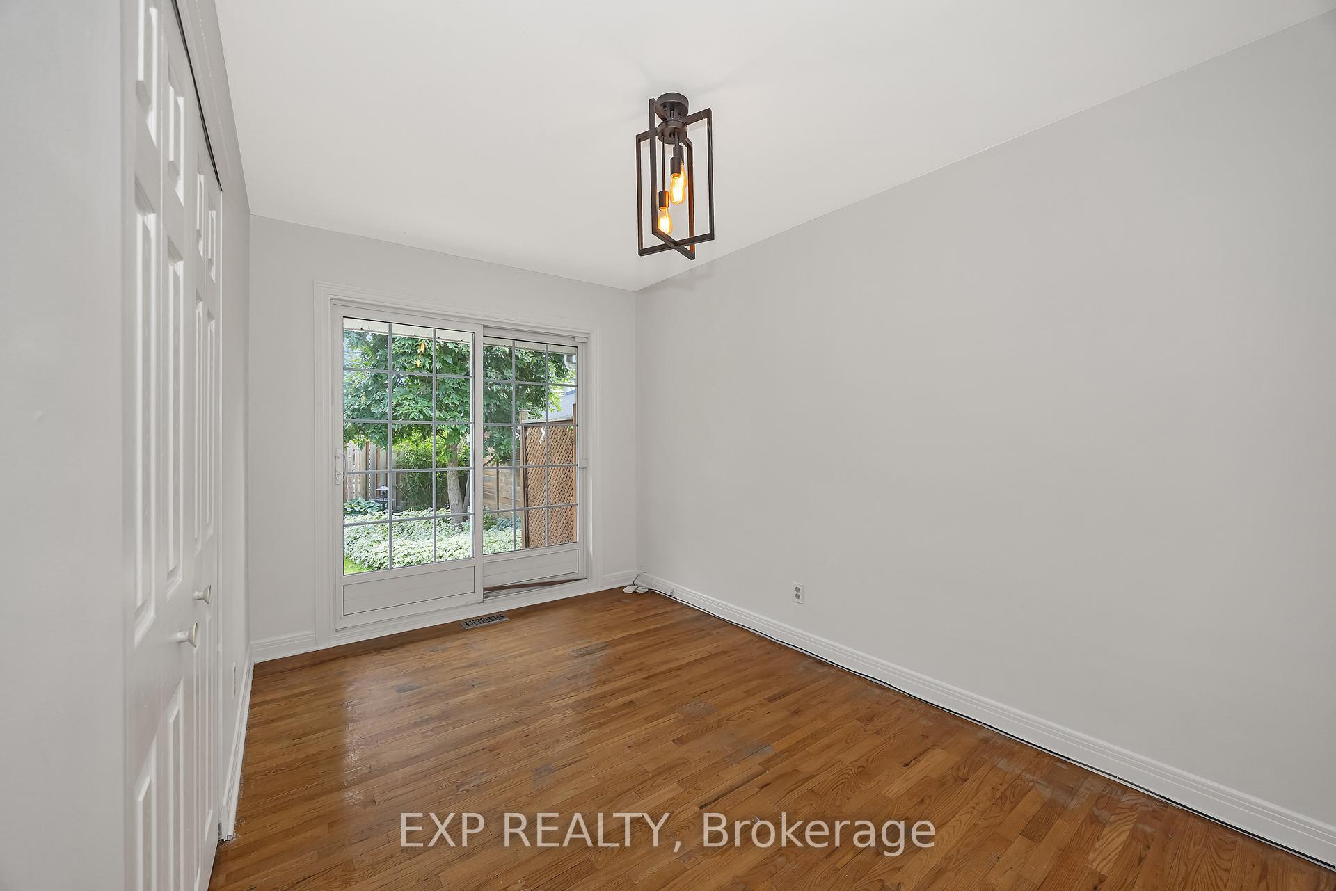 Photo 18 of 2158 Westbourne Avenue, Ottawa, McKellar Heights/Glabar Park — HOMEH