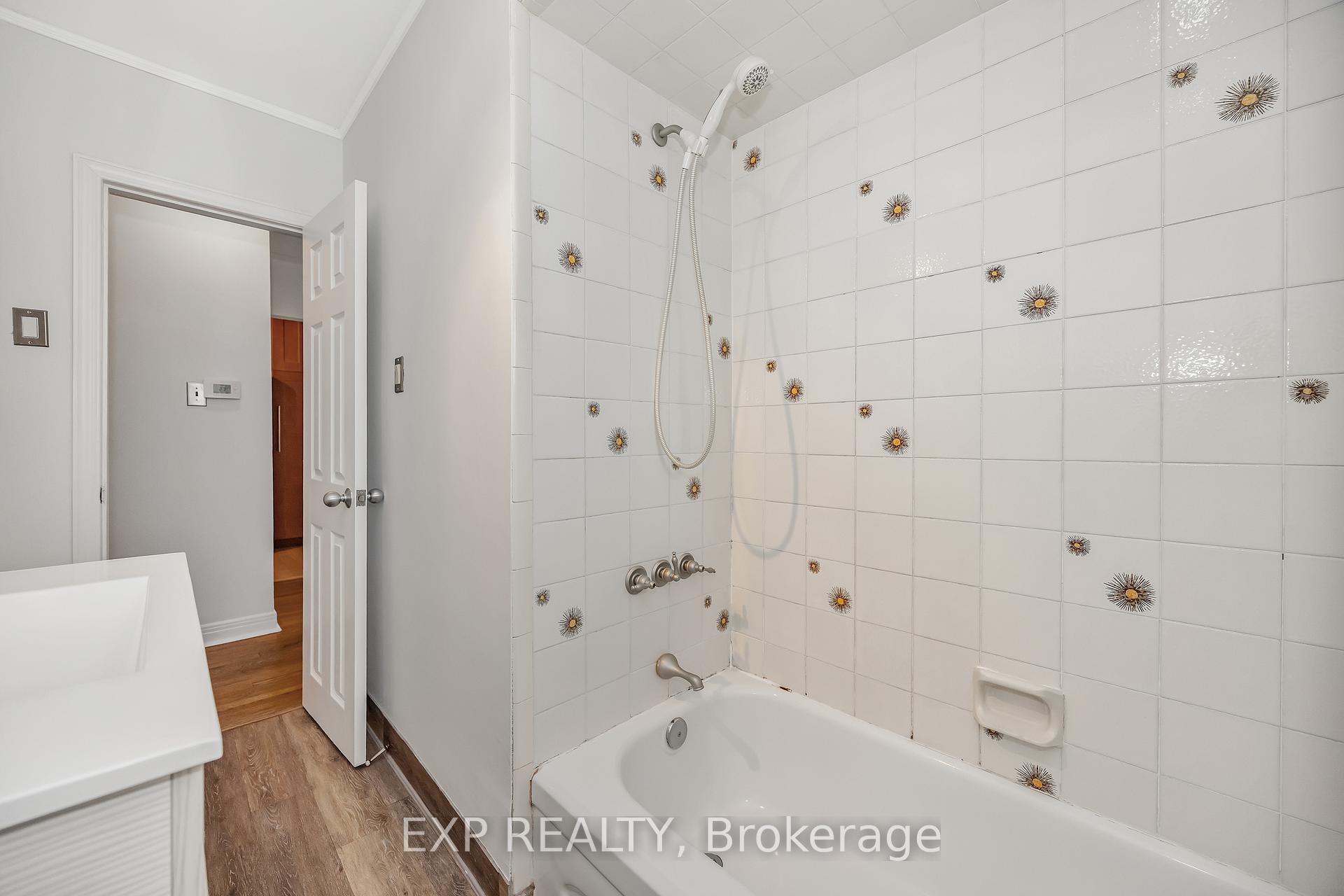 Photo 24 of 2158 Westbourne Avenue, Ottawa, McKellar Heights/Glabar Park — HOMEH