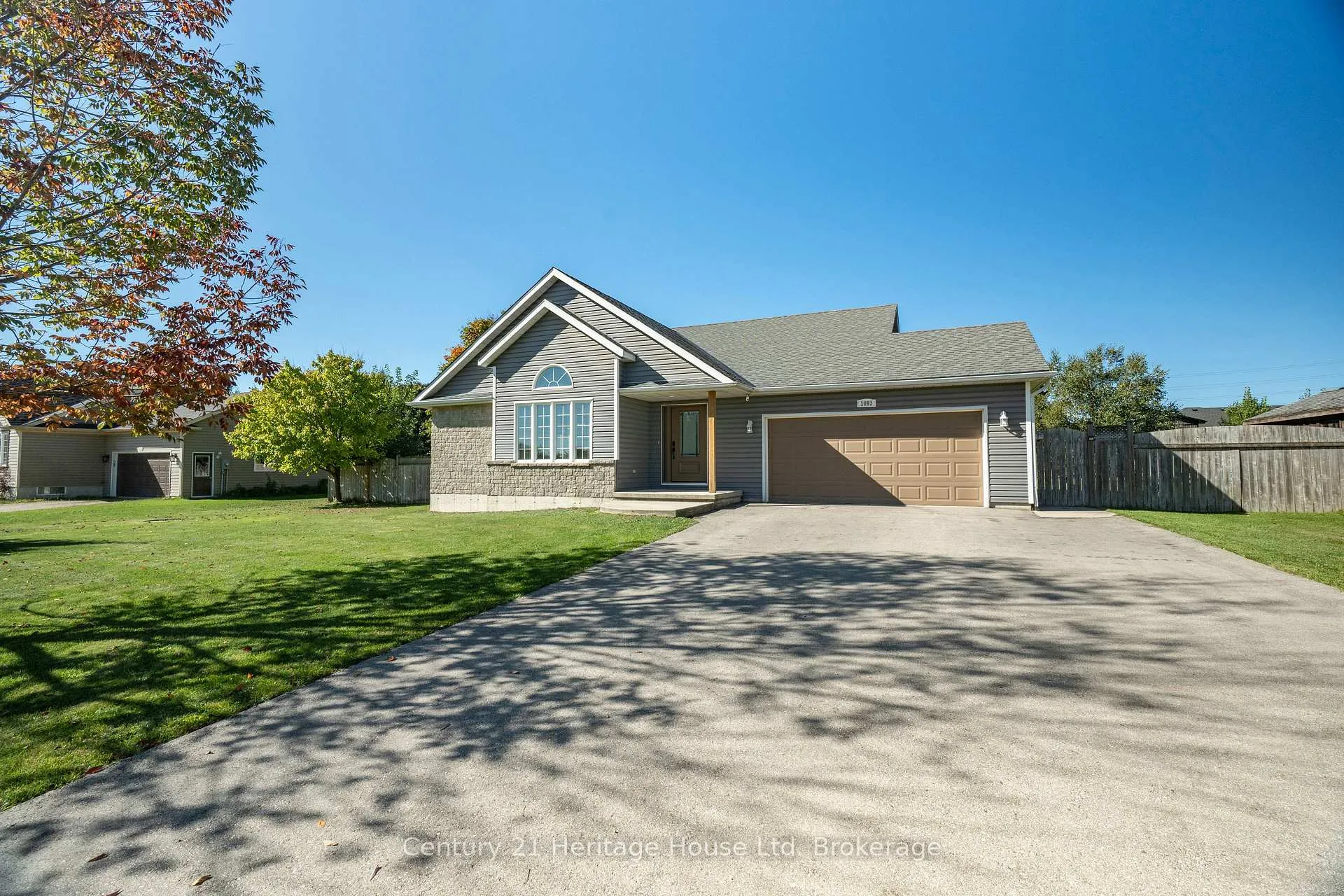 Photo 2 of 1093 Walker Street, Howick — HOMEH