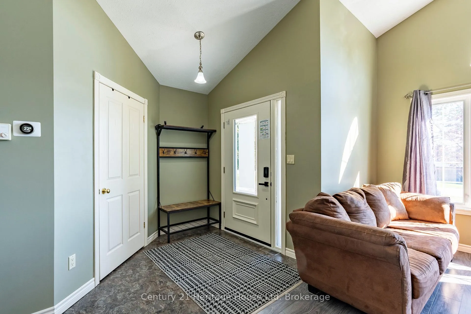 Photo 3 of 1093 Walker Street, Howick — HOMEH