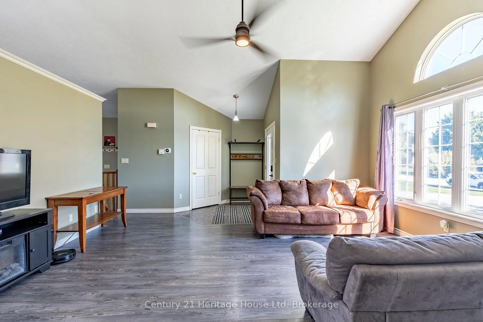 Photo 10 of 1093 Walker Street, Howick — HOMEH