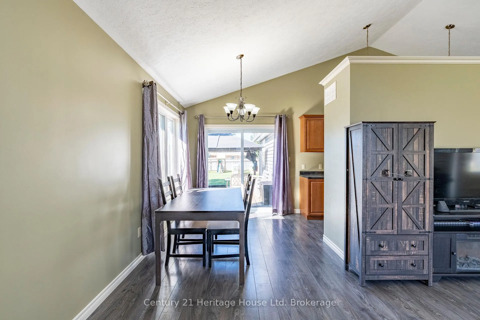 Photo 12 of 1093 Walker Street, Howick — HOMEH