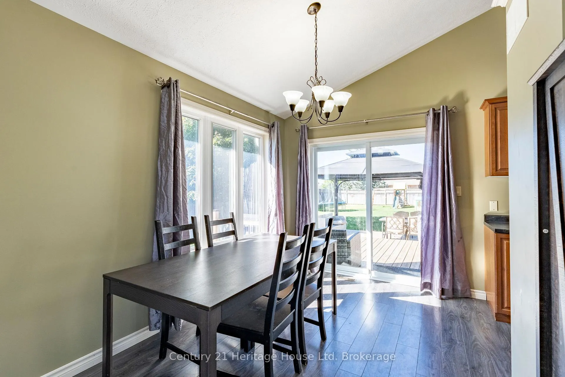 Photo 13 of 1093 Walker Street, Howick — HOMEH