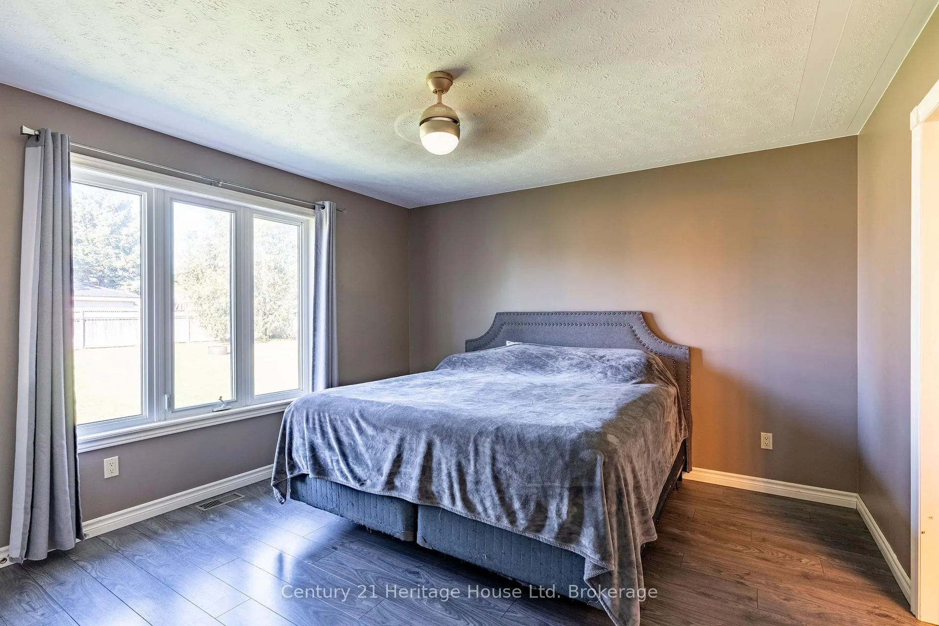 Photo 22 of 1093 Walker Street, Howick — HOMEH