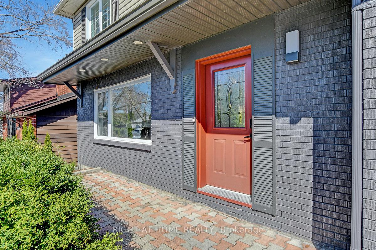 Photo 2 of 81 Canter Boulevard, Ottawa, Meadowlands/St. Claire Gardens — HOMEH