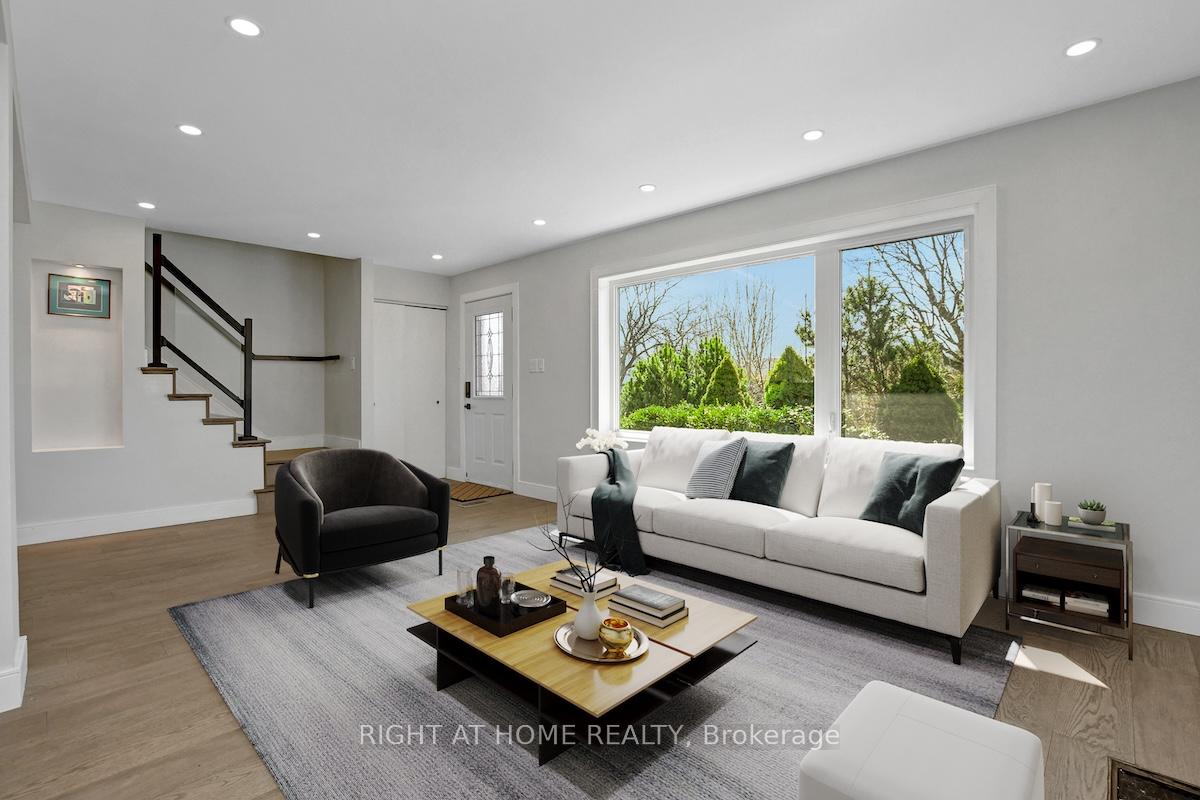 Photo 3 of 81 Canter Boulevard, Ottawa, Meadowlands/St. Claire Gardens — HOMEH