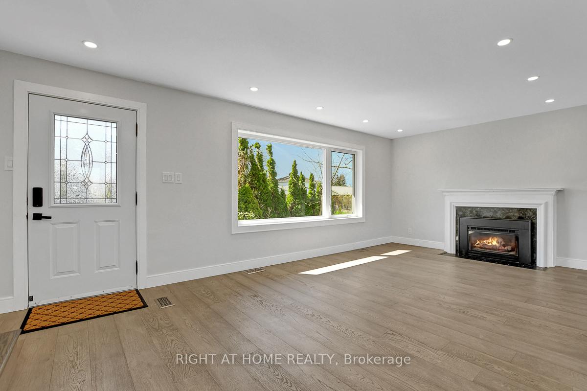 Photo 5 of 81 Canter Boulevard, Ottawa, Meadowlands/St. Claire Gardens — HOMEH