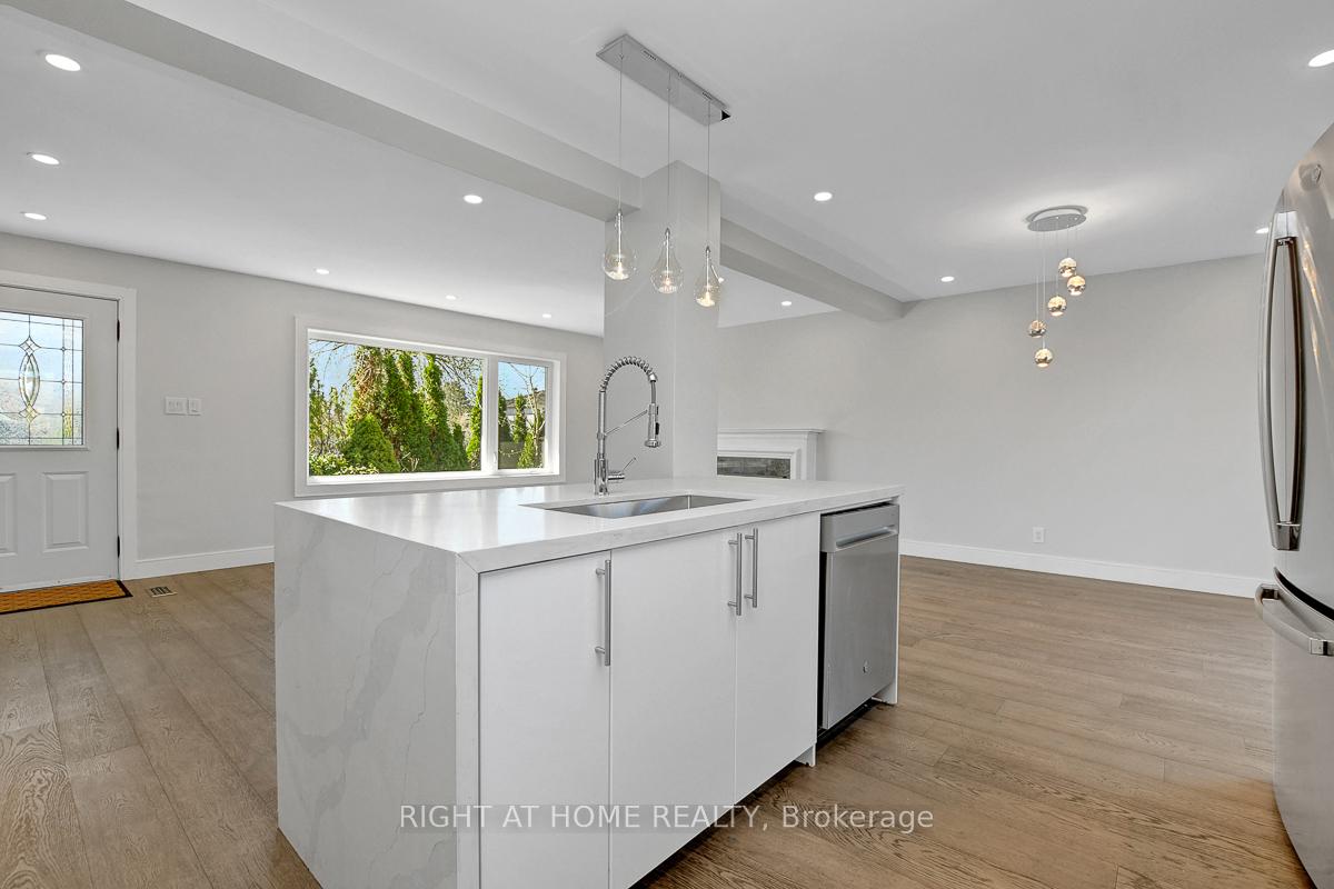 Photo 15 of 81 Canter Boulevard, Ottawa, Meadowlands/St. Claire Gardens — HOMEH