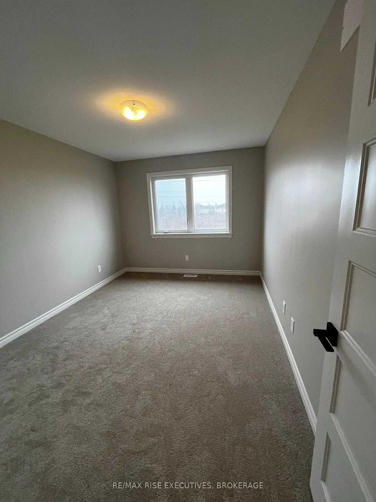 Photo 11 of 1405 Demers Avenue, Kingston, East Gardiners Rd — HOMEH