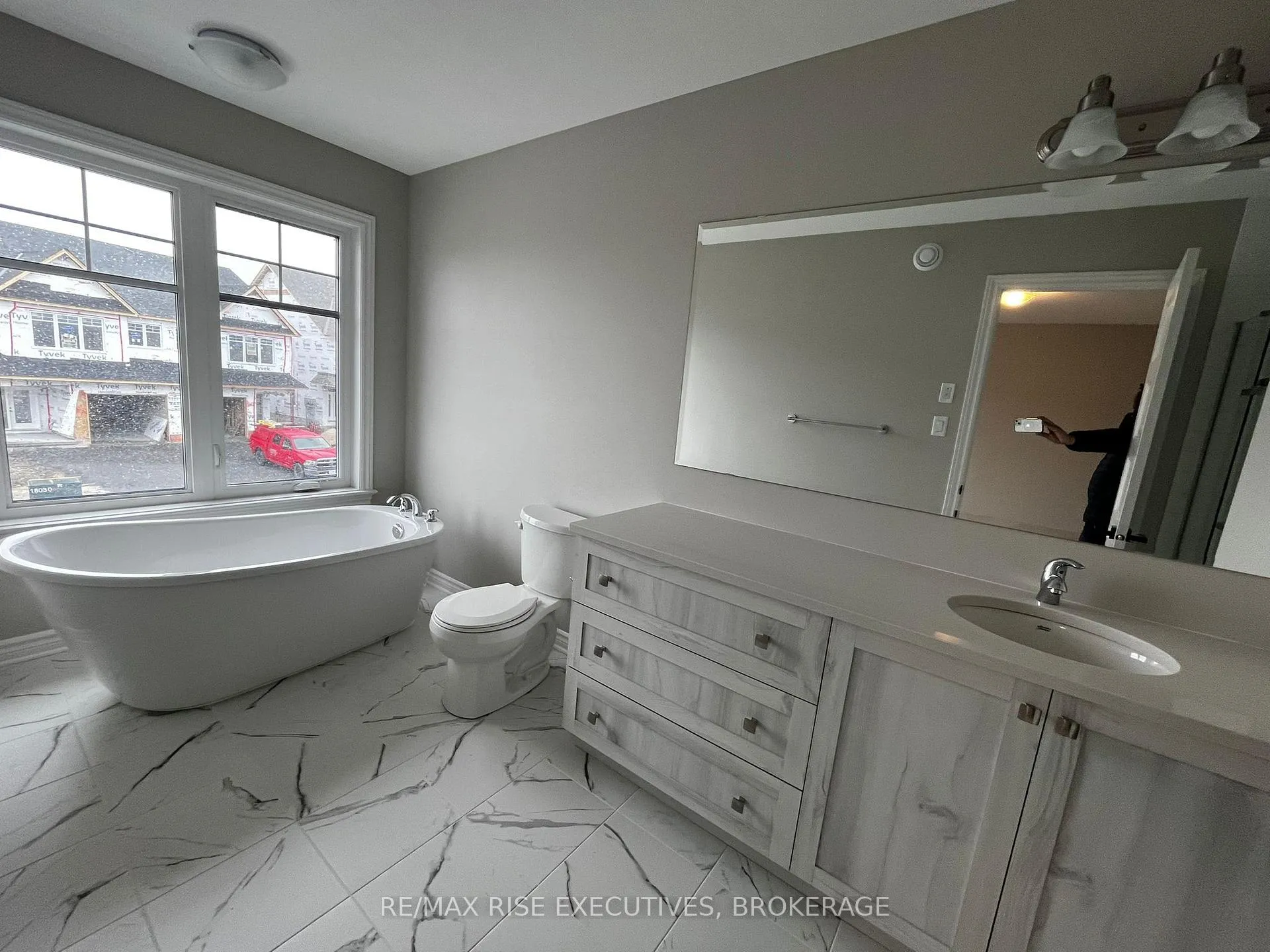 Photo 37 of 1405 Demers Avenue, Kingston, East Gardiners Rd — HOMEH