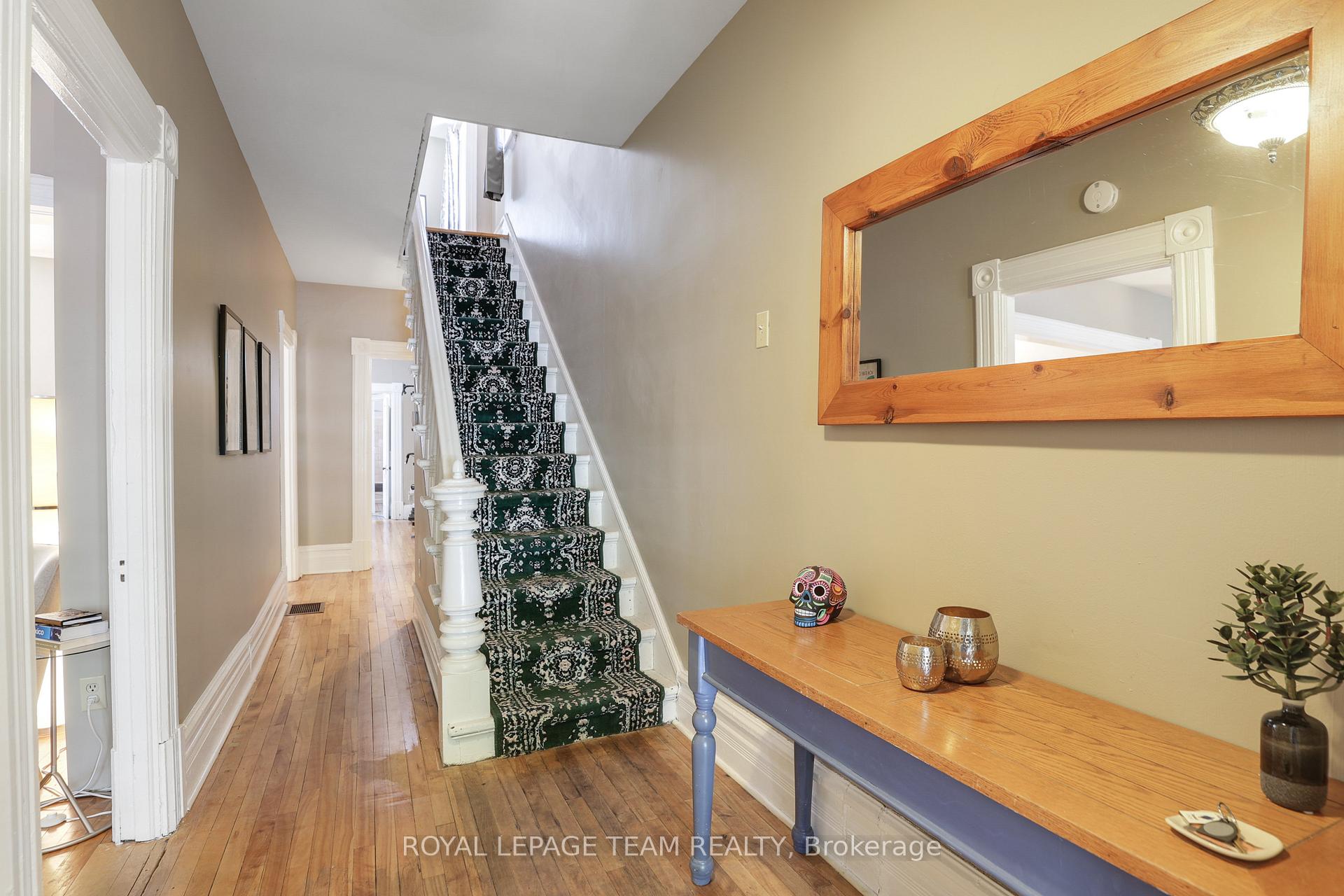 Photo 5 of 142 Cathcart Street, Ottawa, Lower Town/Byward Market — HOMEH