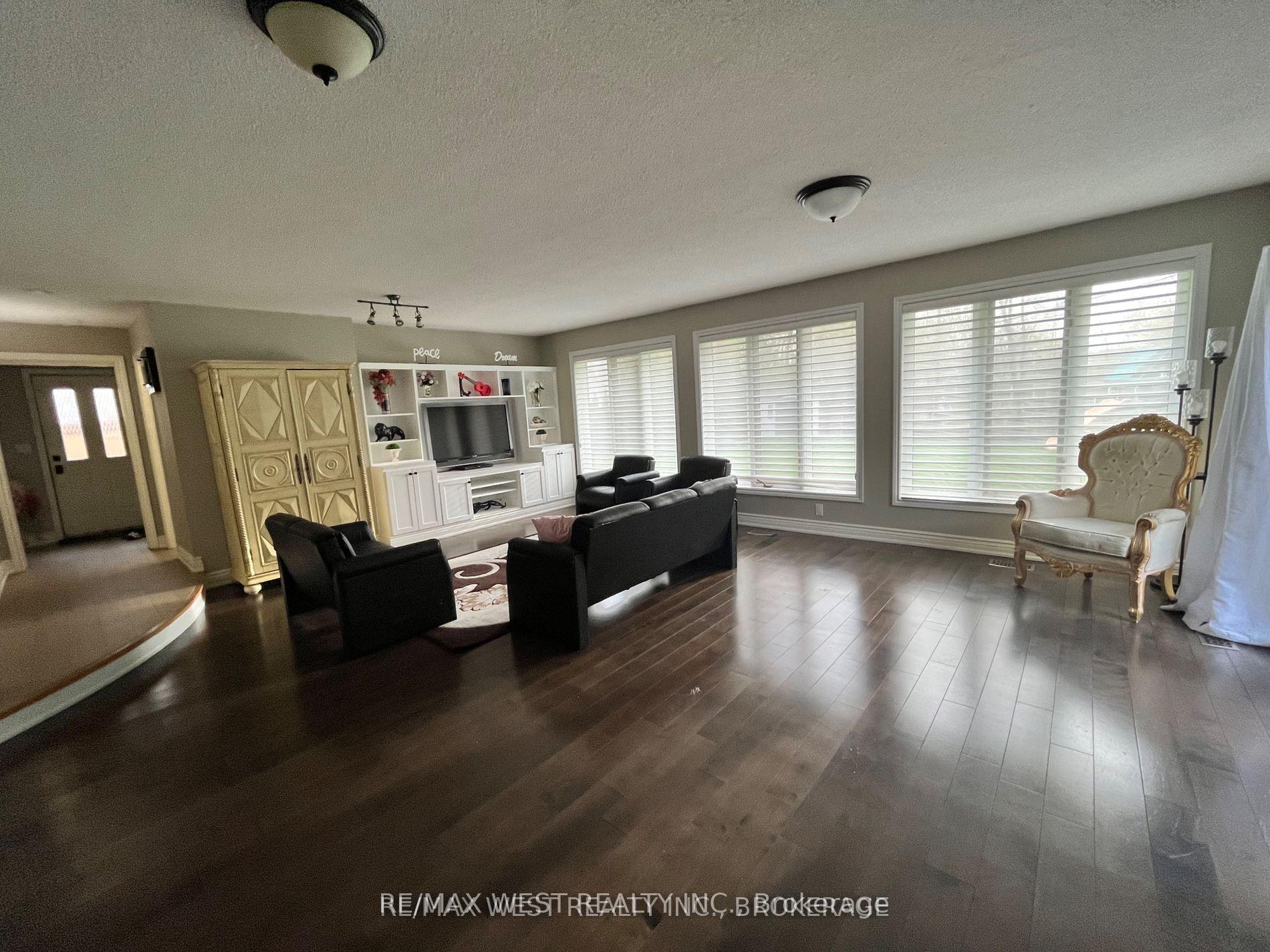 Photo 18 of 13150 Keele Street, King, King City — HOMEH