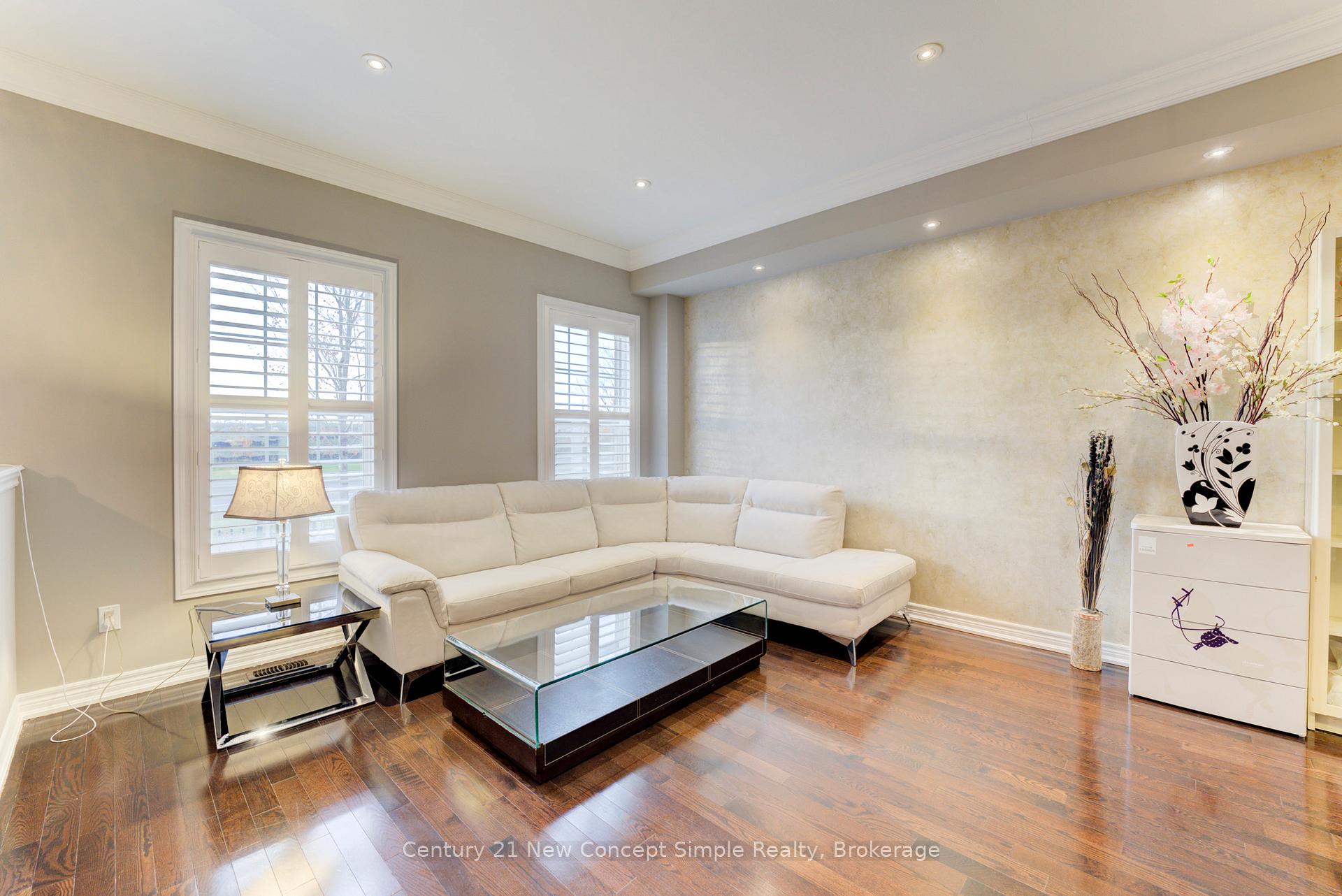 Photo 5 of 10637 Woodbine Avenue, Markham, Cathedraltown — HOMEH