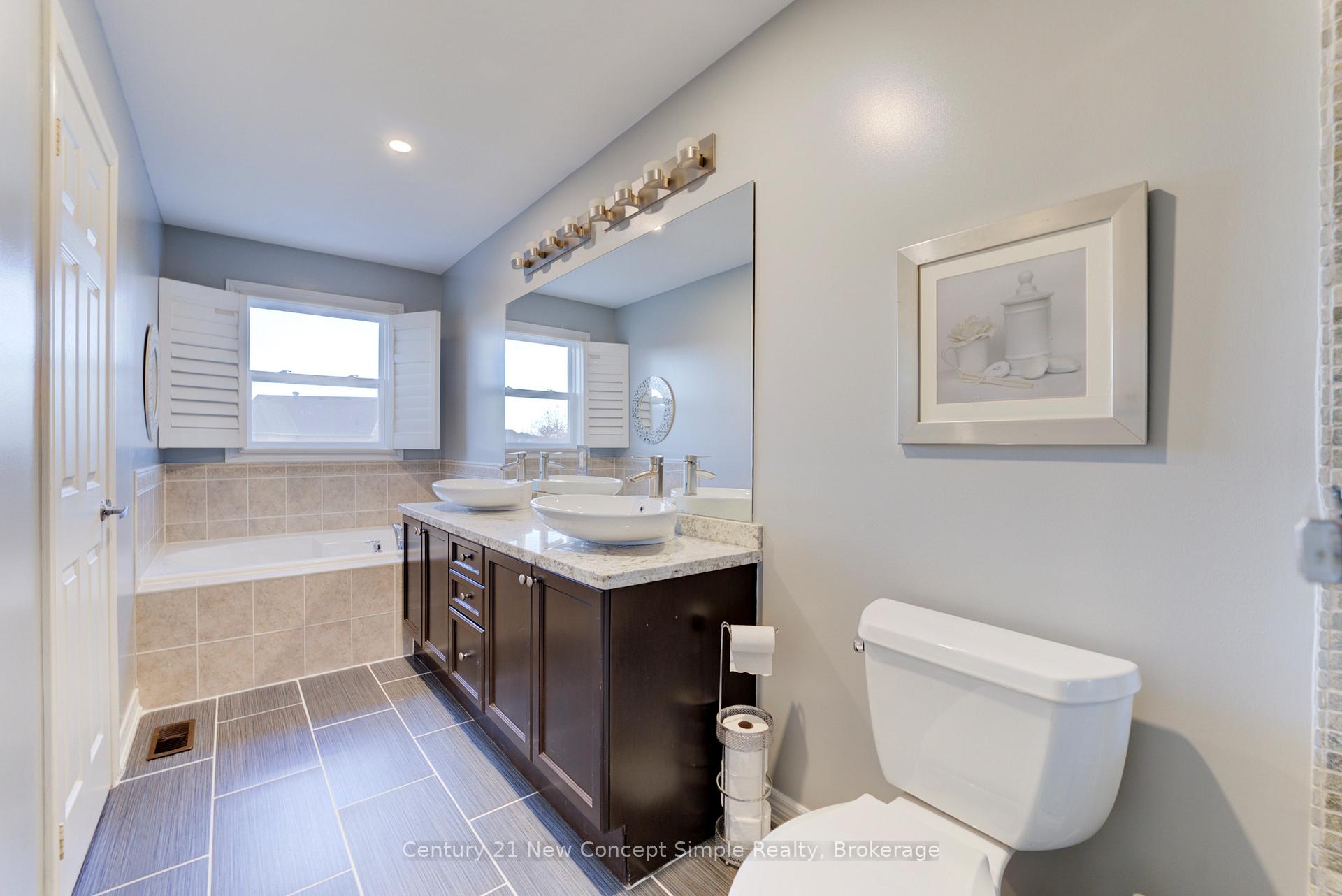 Photo 20 of 10637 Woodbine Avenue, Markham, Cathedraltown — HOMEH