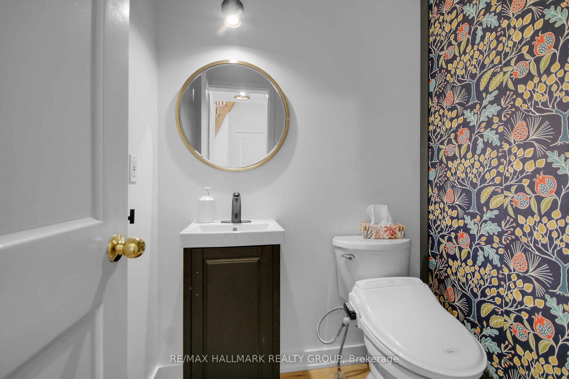 Photo 14 of 206 Annapolis Circle, Ottawa, Hunt Club — HOMEH