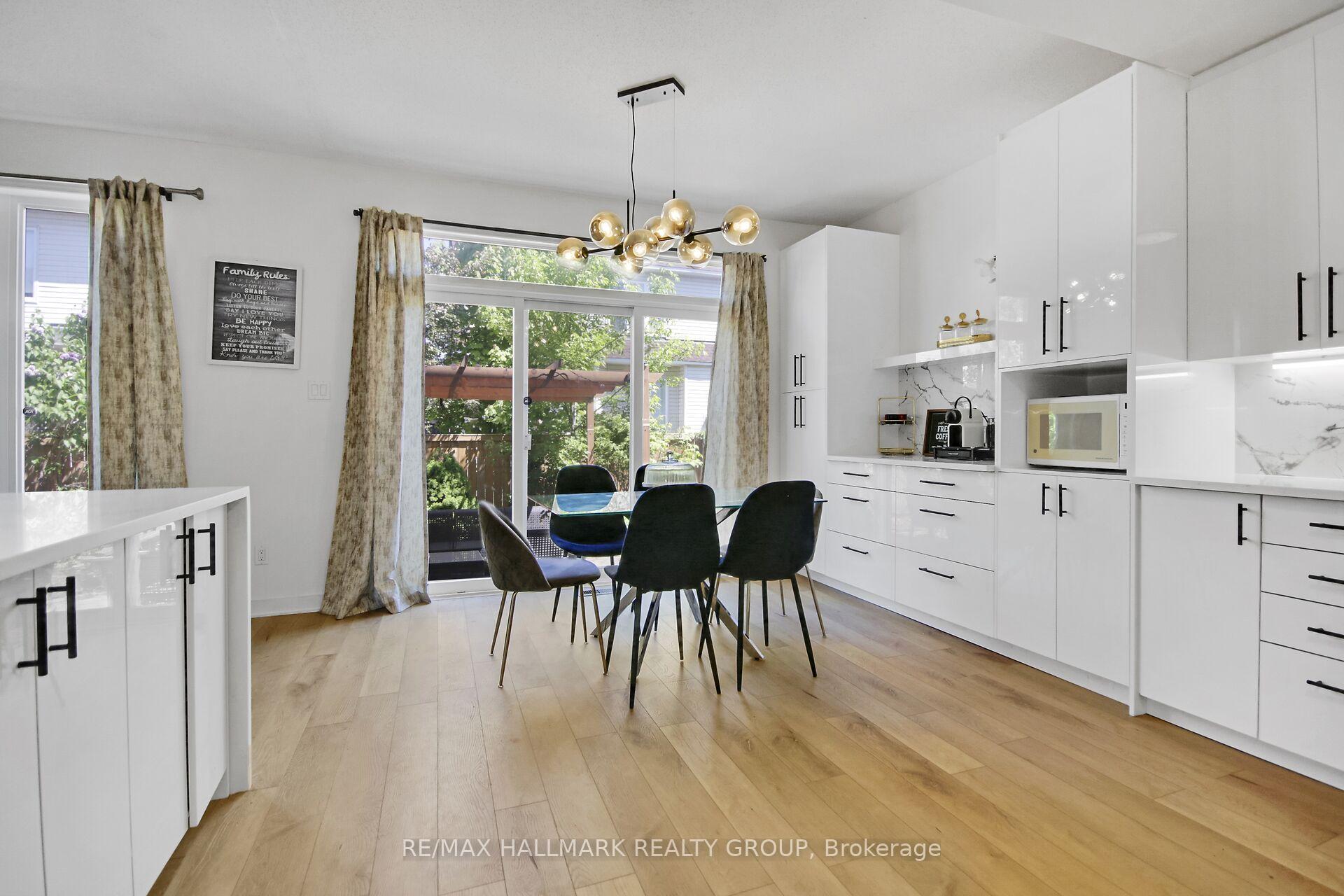 Photo 16 of 206 Annapolis Circle, Ottawa, Hunt Club — HOMEH