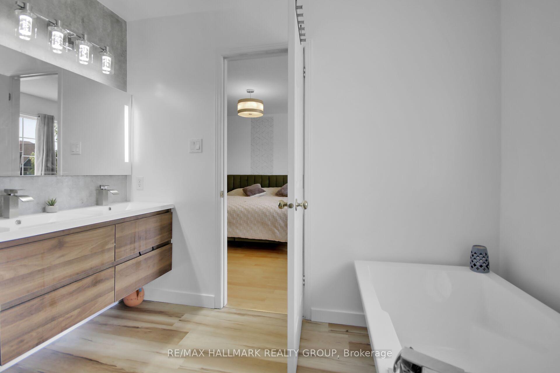 Photo 22 of 206 Annapolis Circle, Ottawa, Hunt Club — HOMEH
