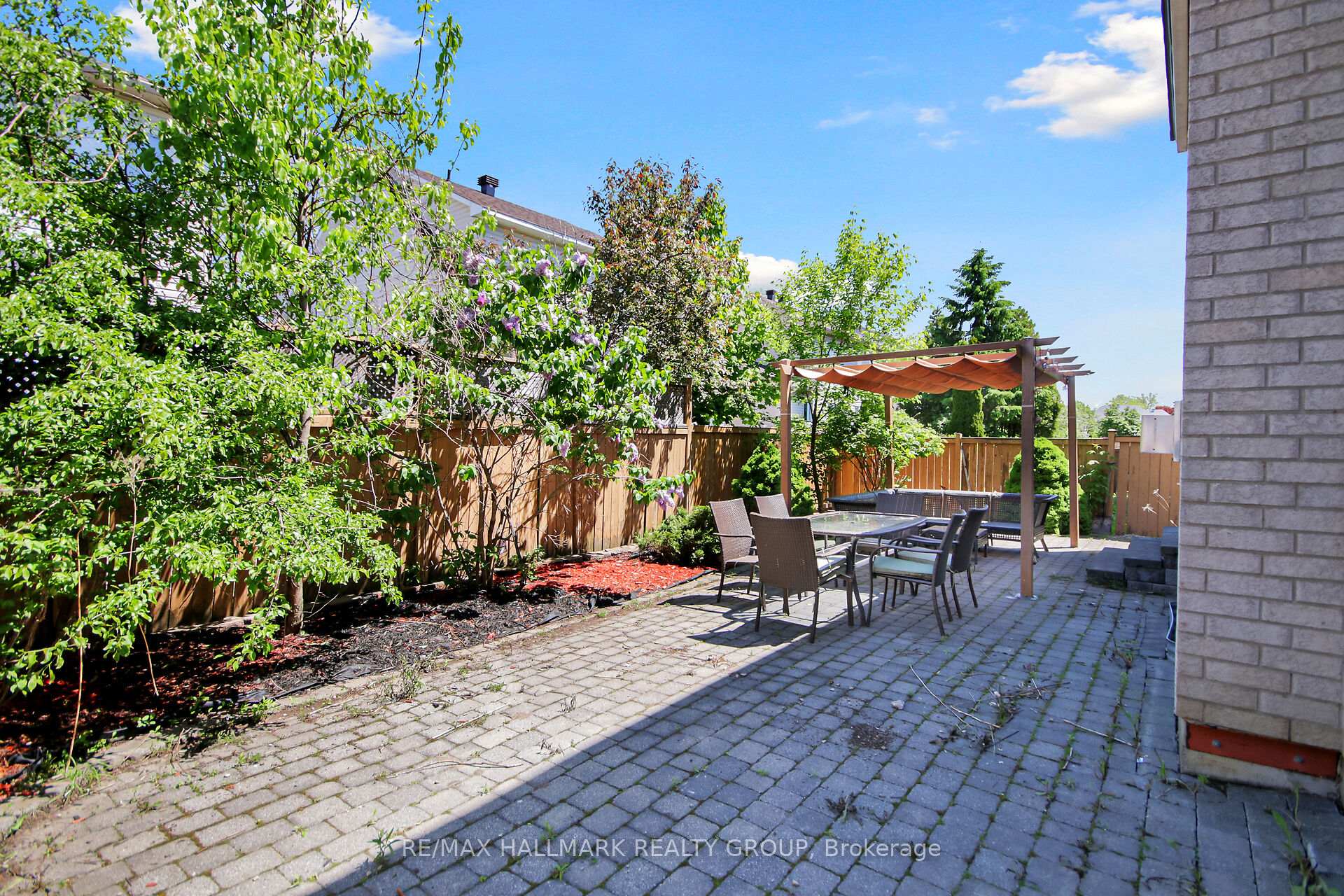 Photo 36 of 206 Annapolis Circle, Ottawa, Hunt Club — HOMEH