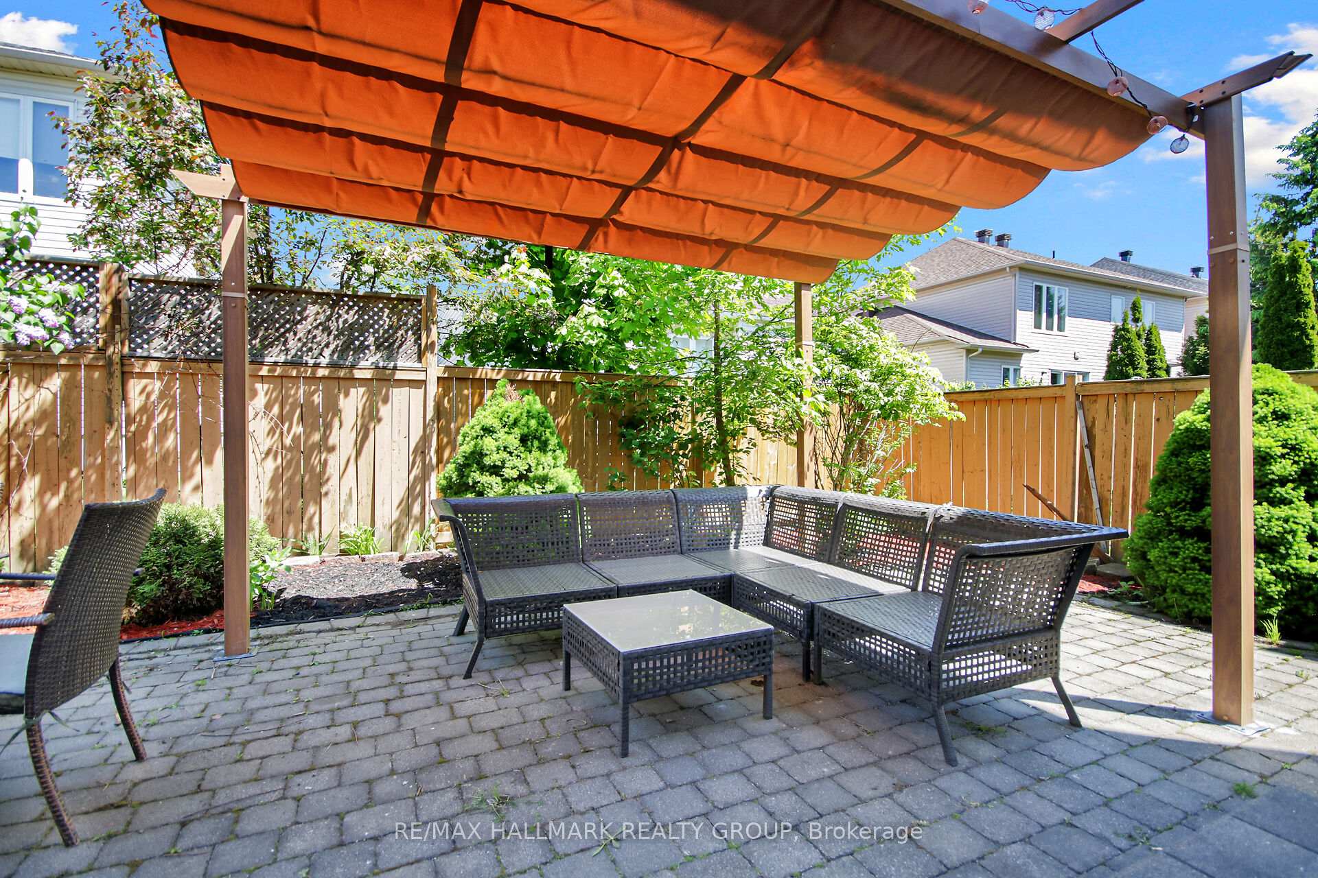 Photo 39 of 206 Annapolis Circle, Ottawa, Hunt Club — HOMEH