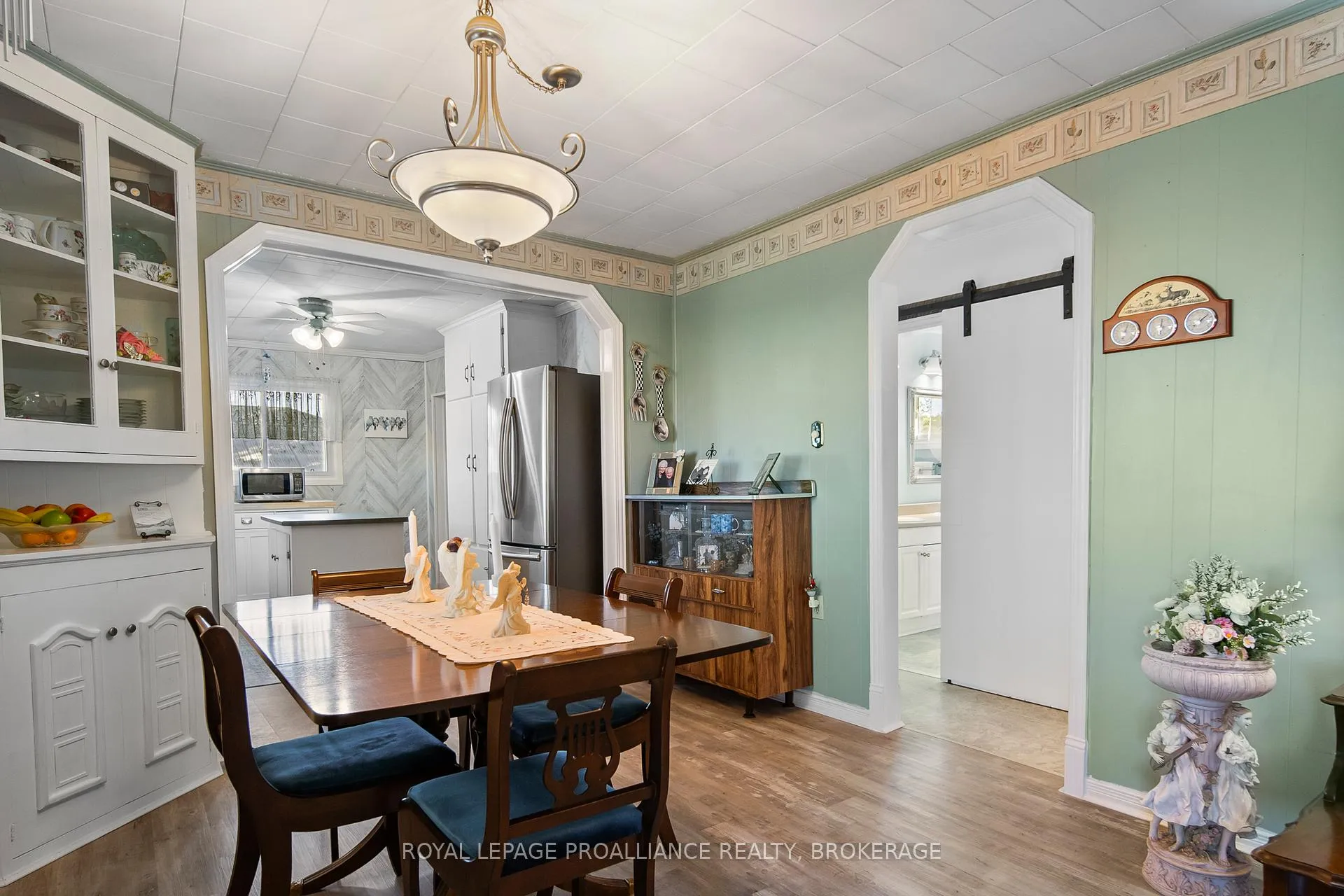 Photo 5 of 2292 Mcintyre Road, Loyalist, Lennox and Addington - South — HOMEH